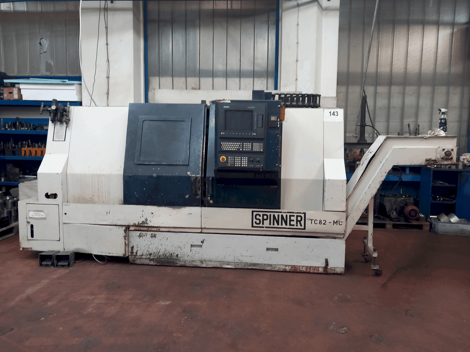 Vue de face de la machine SPINNER TC 82 -MC