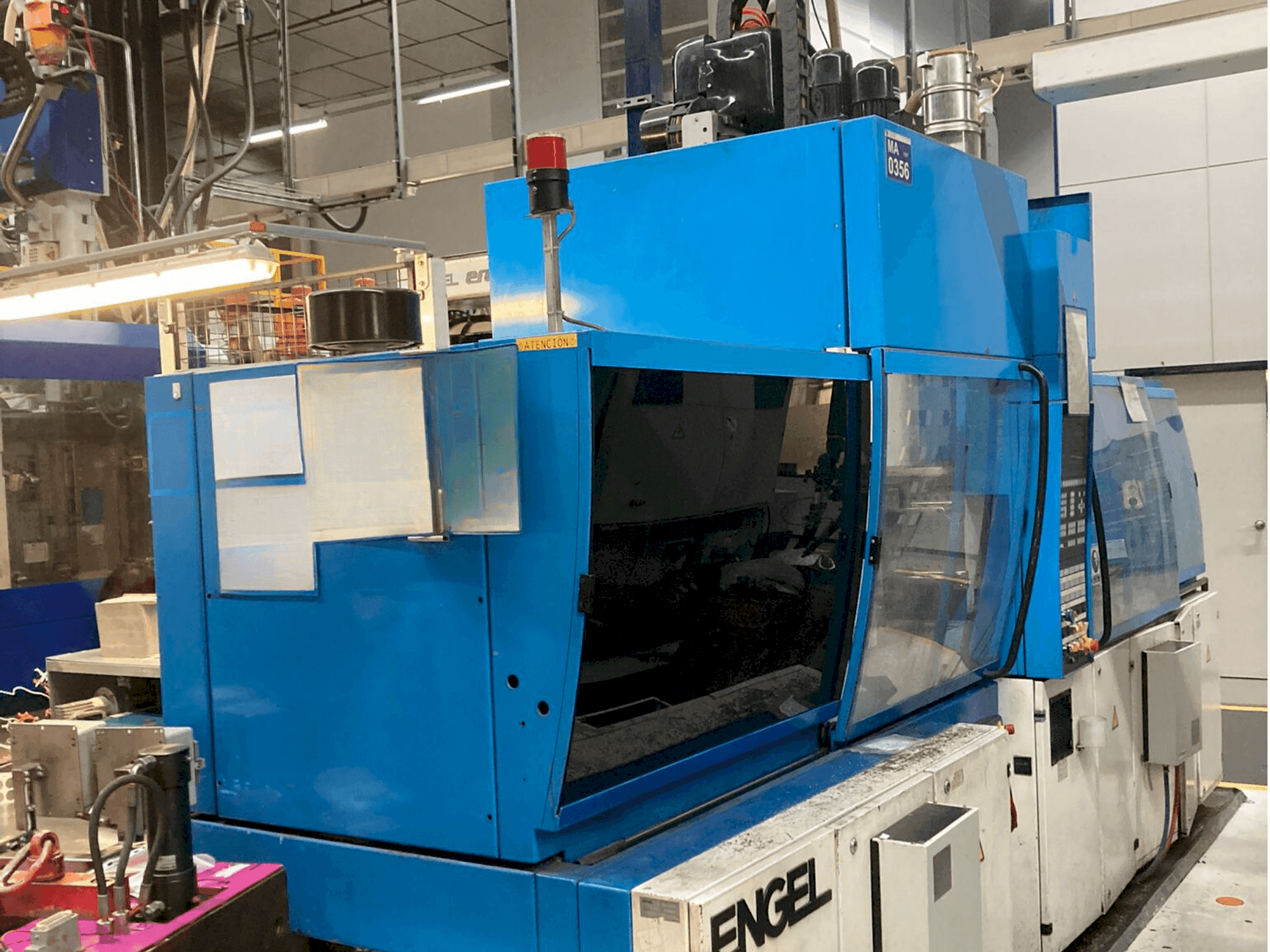 Vue de face de la machine Engel 500/110 HL