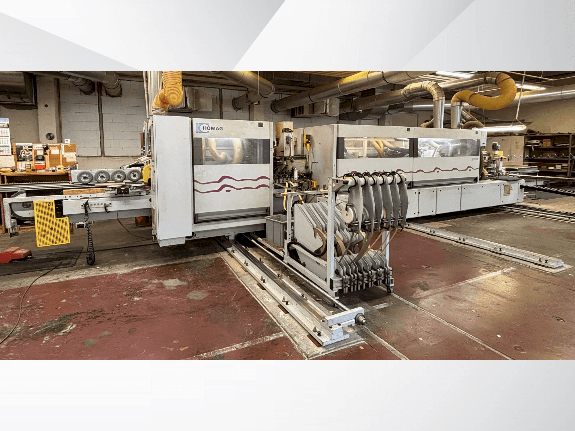 Vue de face de la machine HOMAG Optimat KF 26/8/A3/25