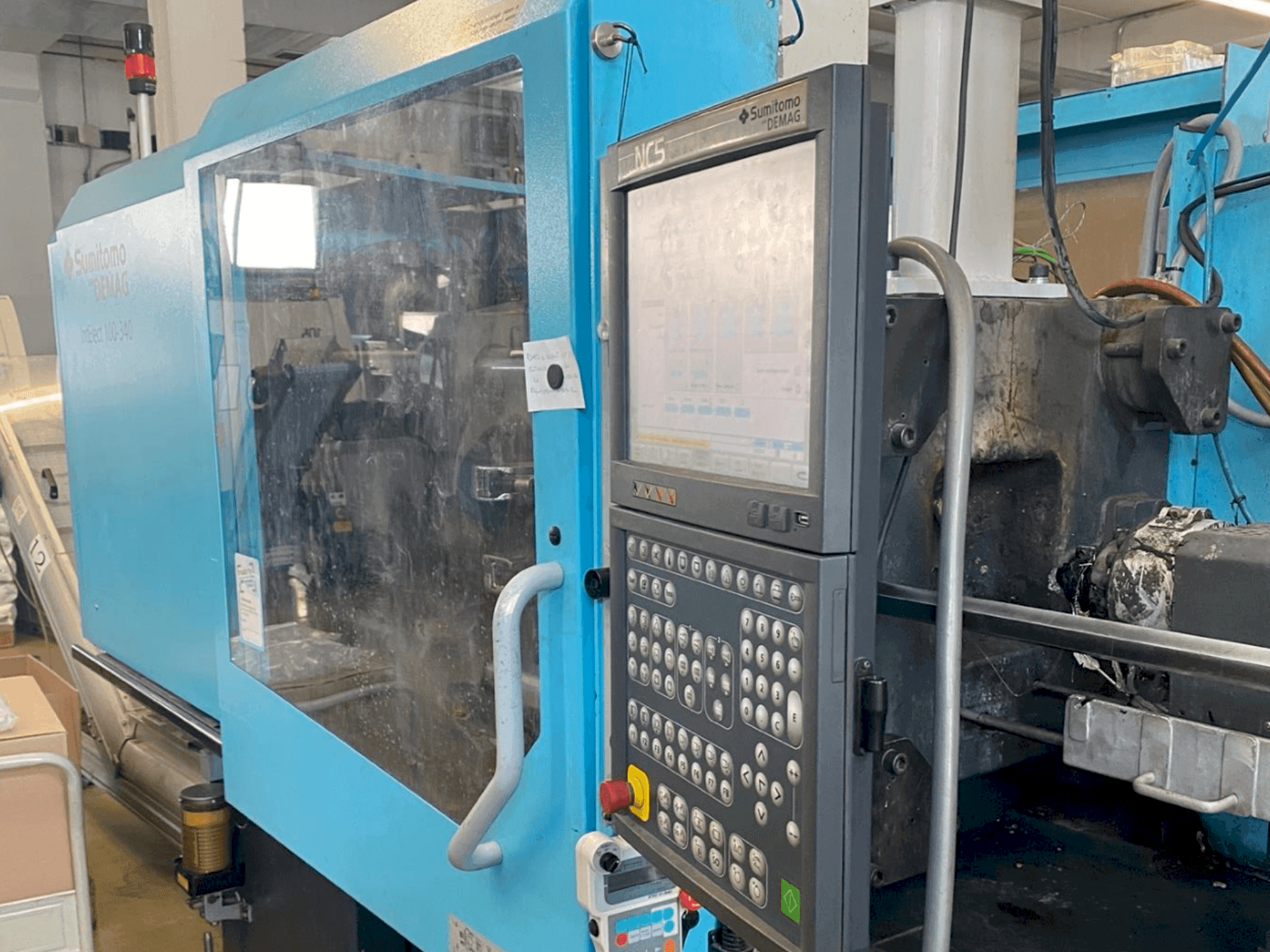 Vue de face de la machine DEMAG IntElect 100/470-340 Smart