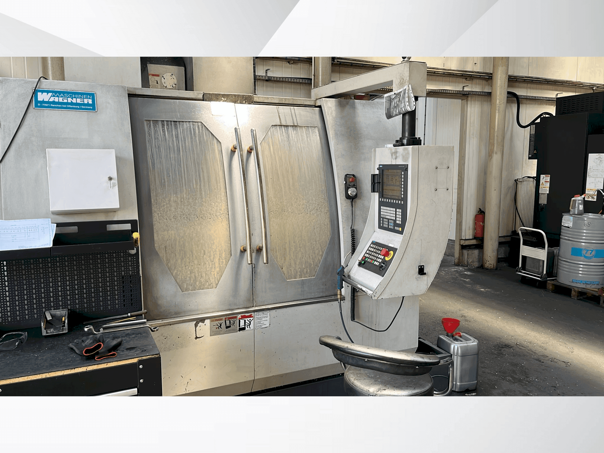 Vue de face de la machine WAGNER VMC 1100