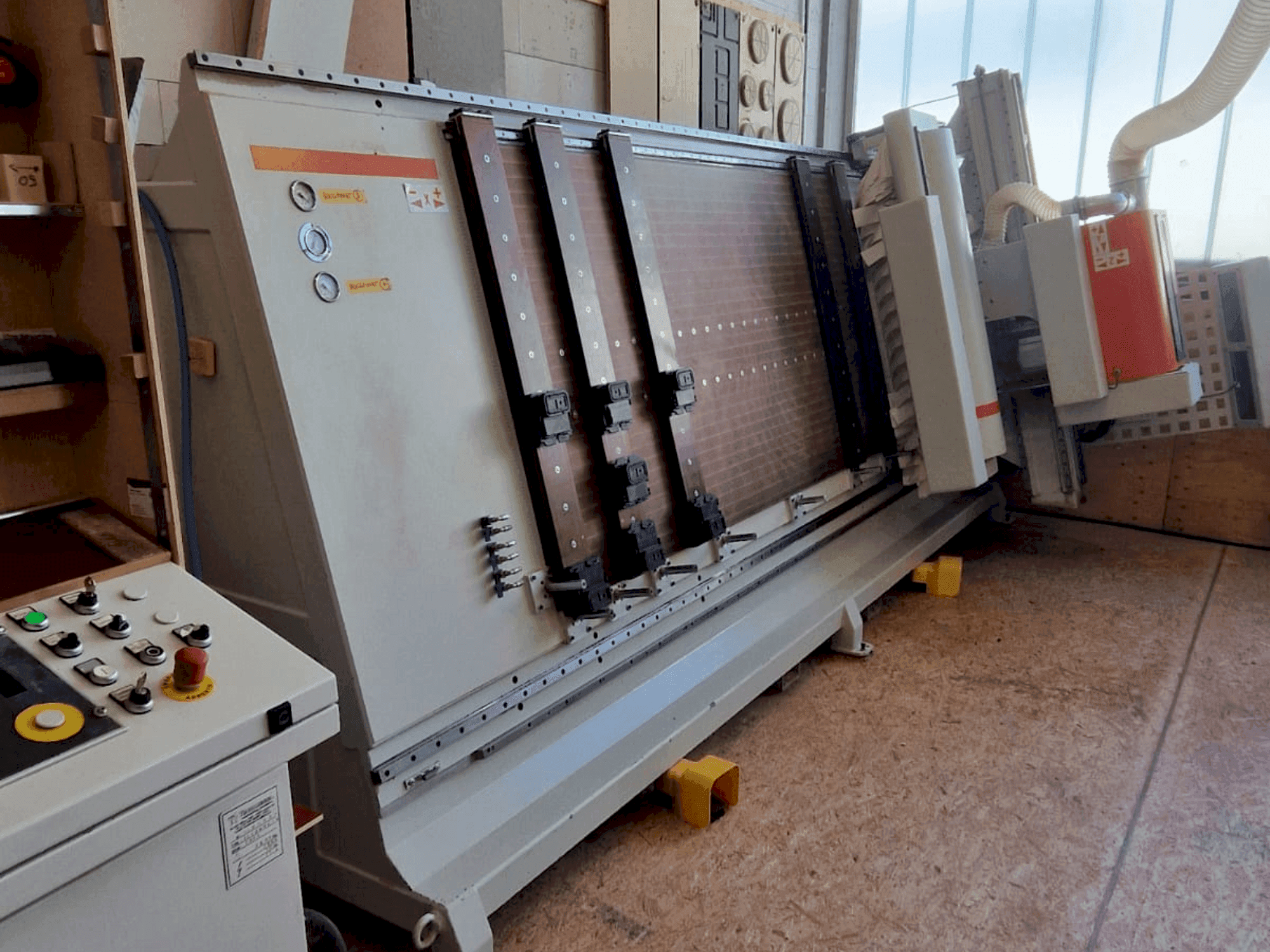 Vue de face de la machine TECNOTEAM TECNOFLEX