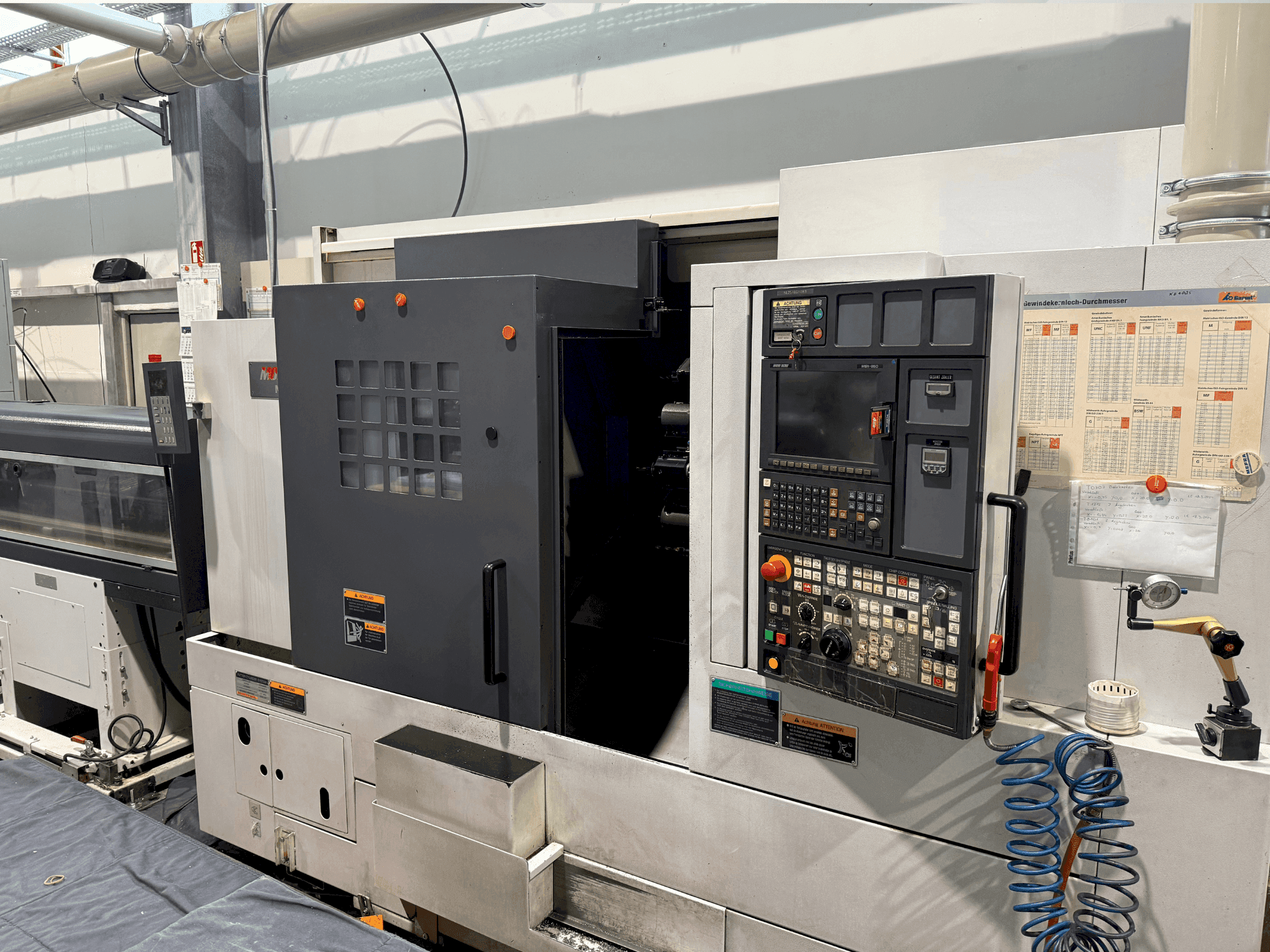 Vue de face de la machine MORI SEIKI NL2500Y /700