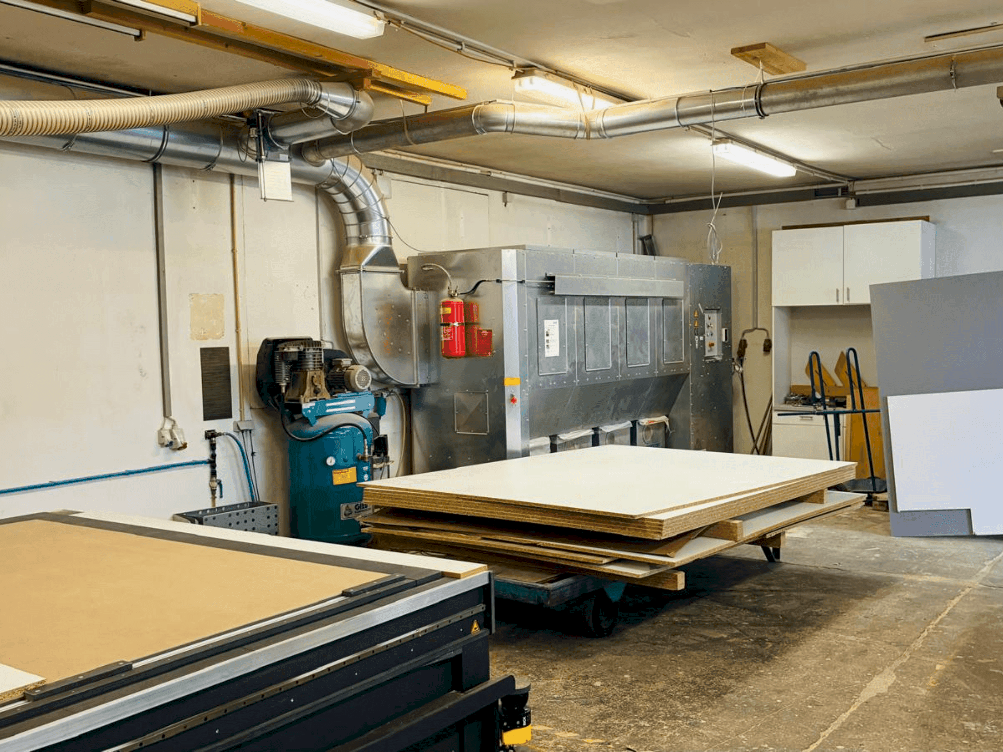 Vue de face de la machine NESTRO NE 350P20