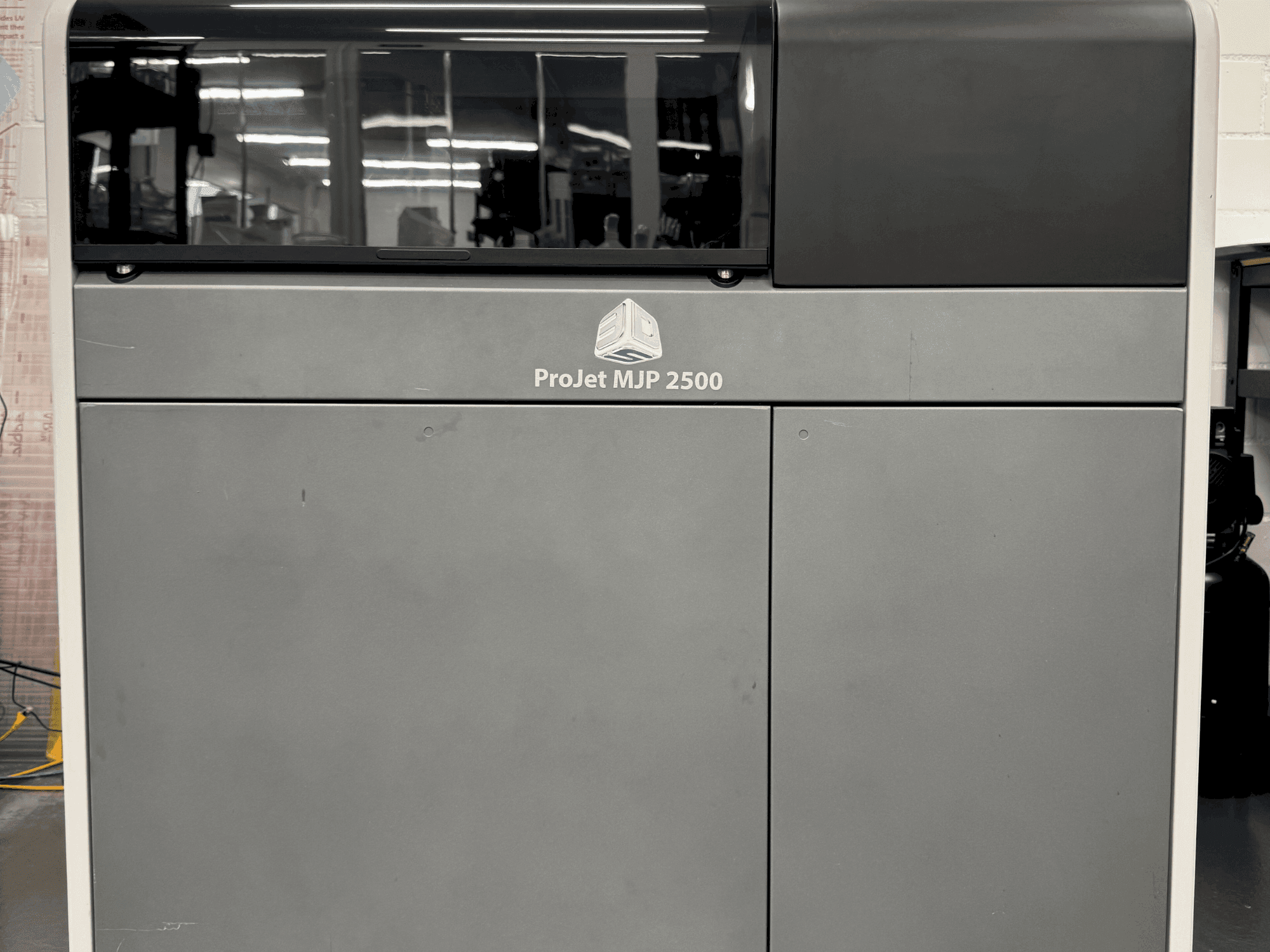 Vue de face de la machine STEINER Projet MJP 2500 Plus