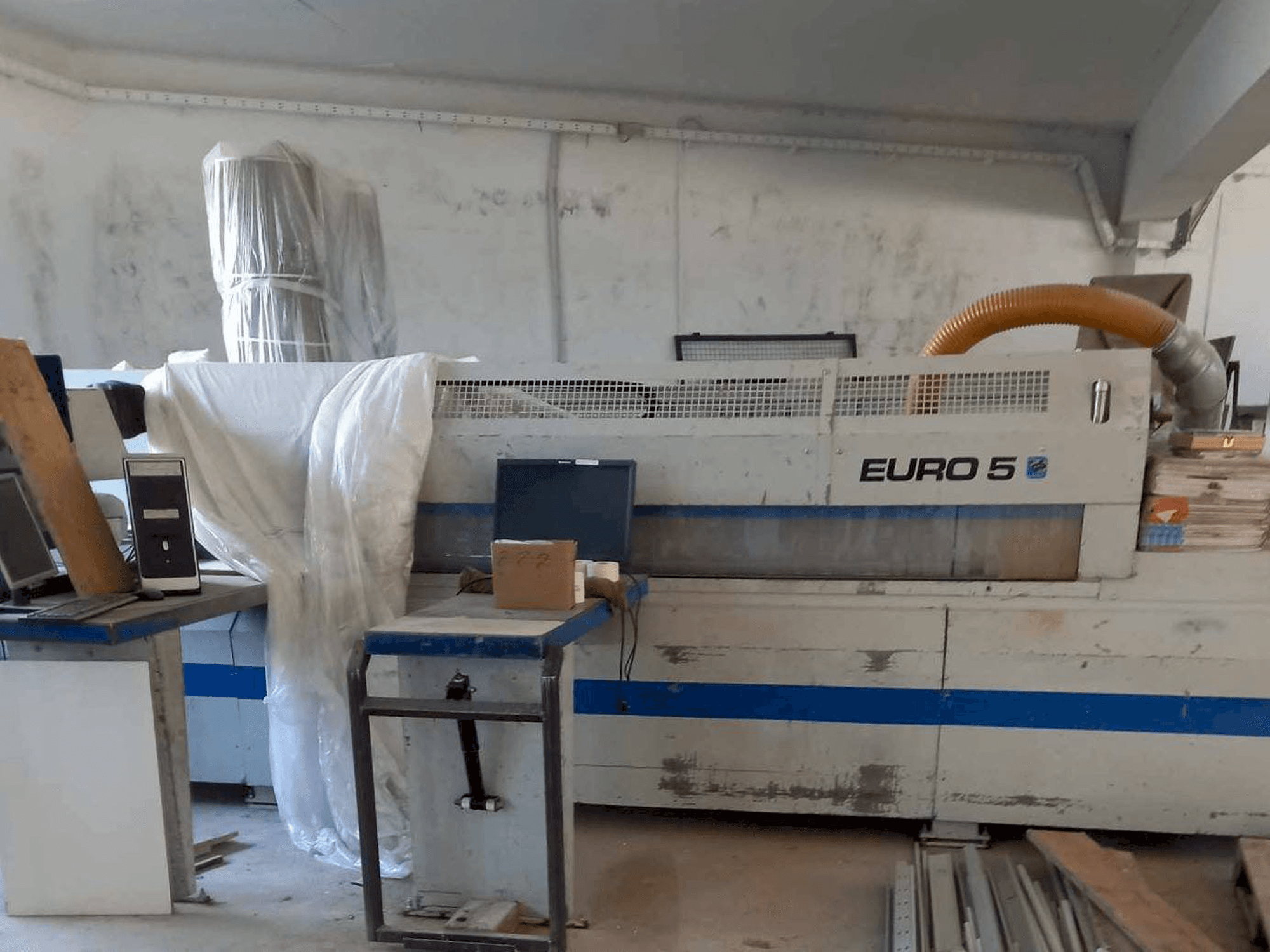 Vue de face de la machine PANHANS EURO 5