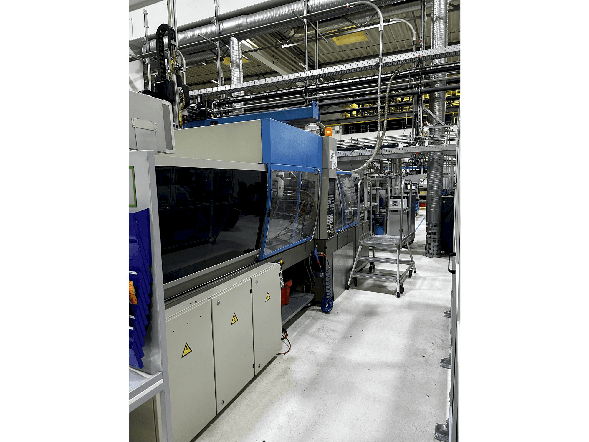 Vue de face de la machine Engel ES 750/175 HL