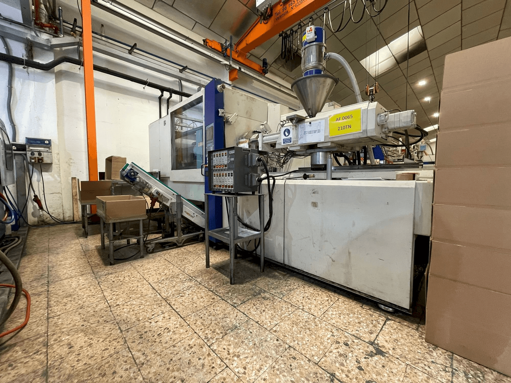 Vue latérale droite de la machine Battenfeld HM 210/1000 S
