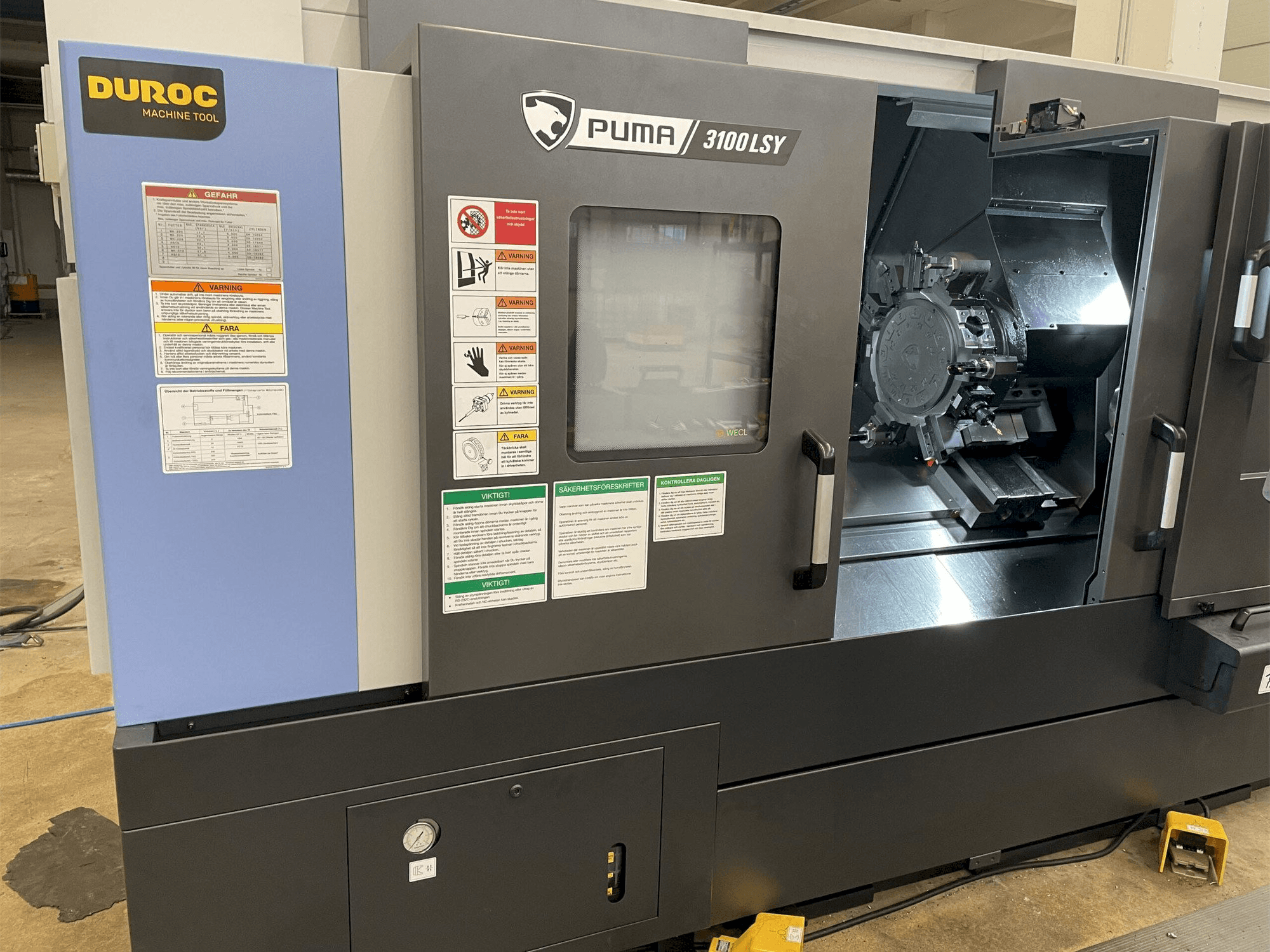 Vue de face de la machine Doosan Puma