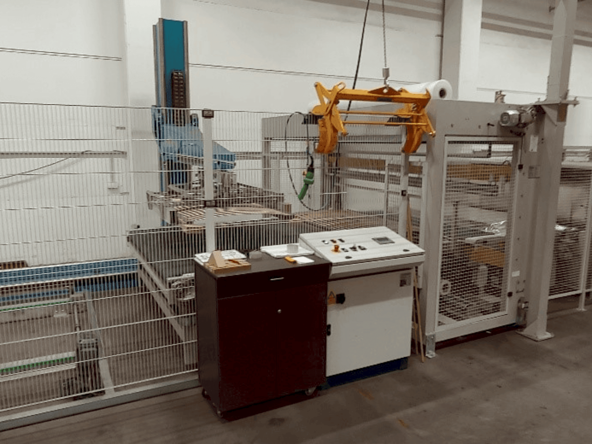 Vue de face de la machine ERREGI 300 LP