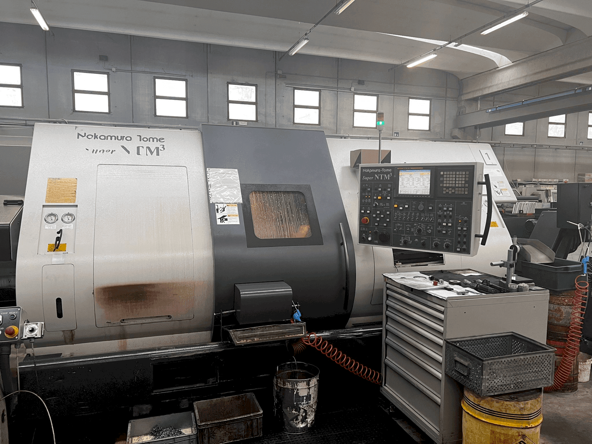 Vue de face de la machine NAKAMURA NTM3