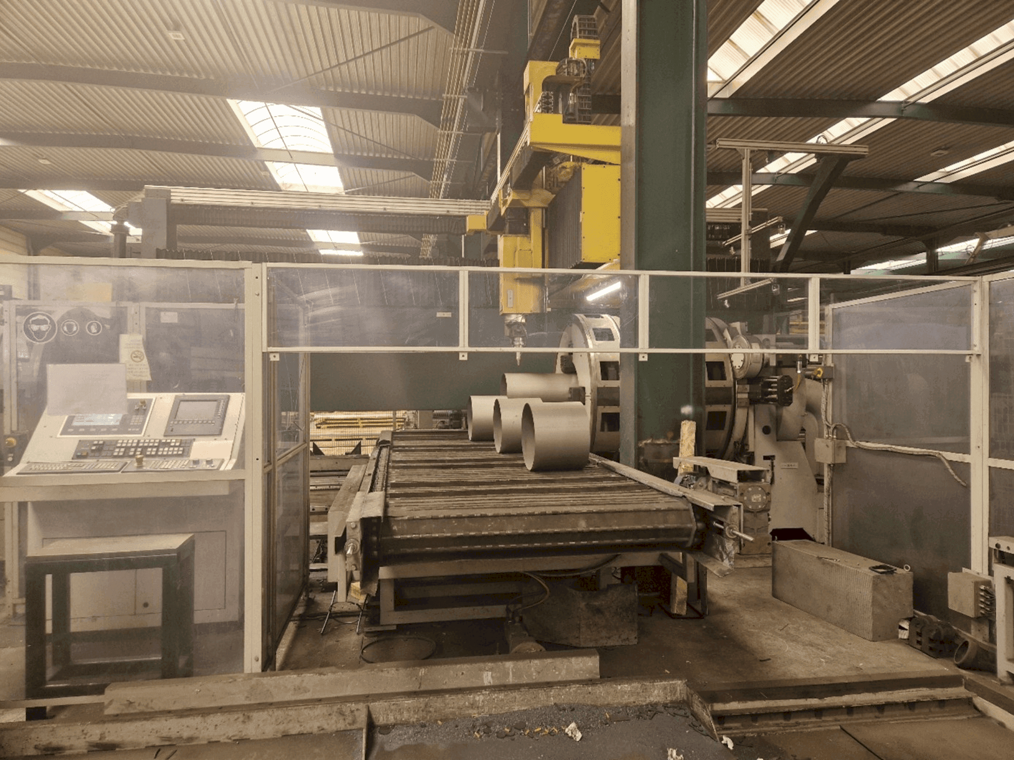 Vue de face de la machine TTM FL 600 3D