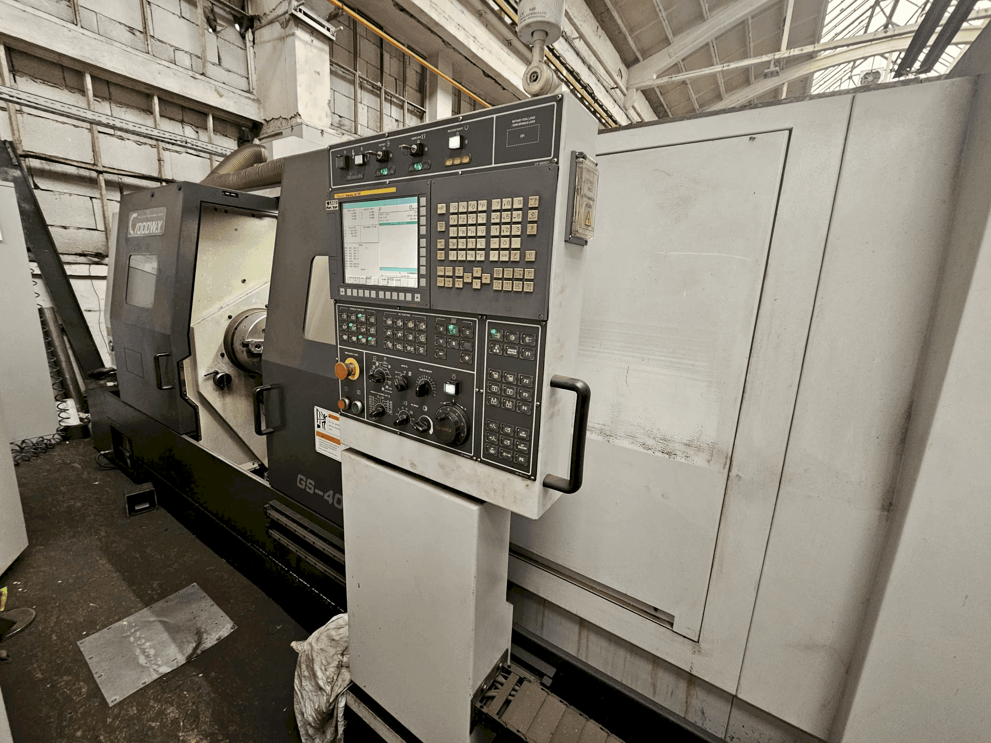Vue de face de la machine Goodway GS-4000LM
