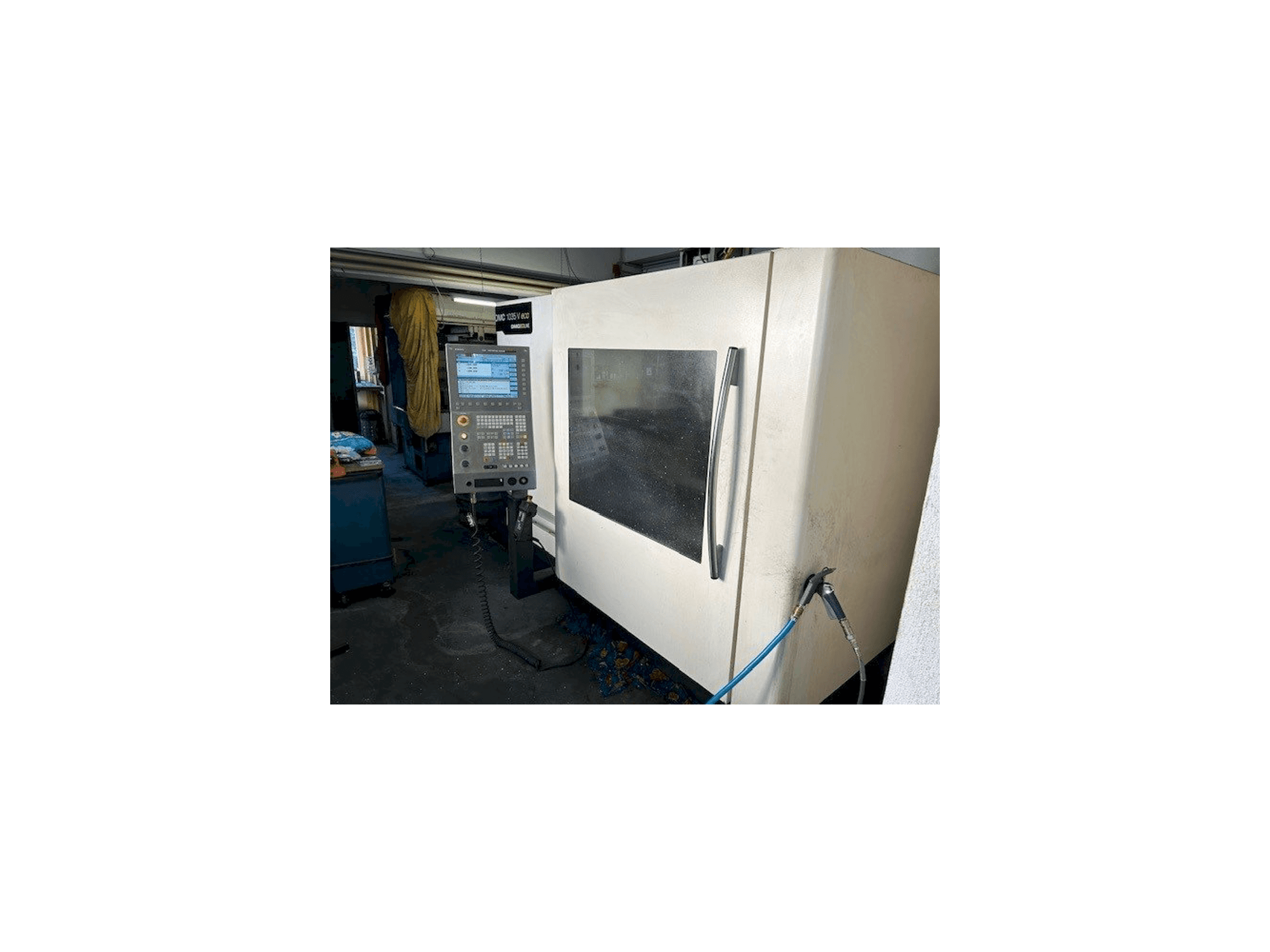 Vue de face de la machine DMG 1035 Evo