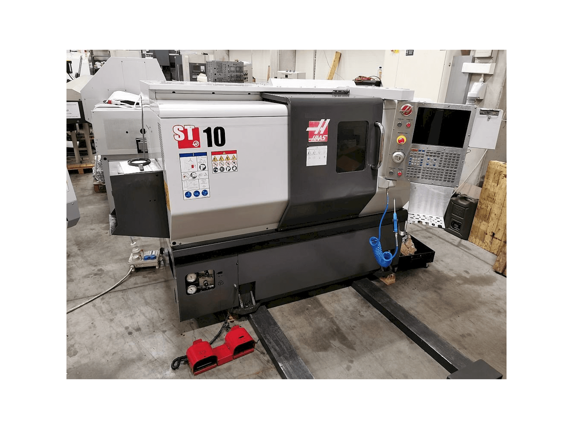 Front view of HAAS ST 10 machine