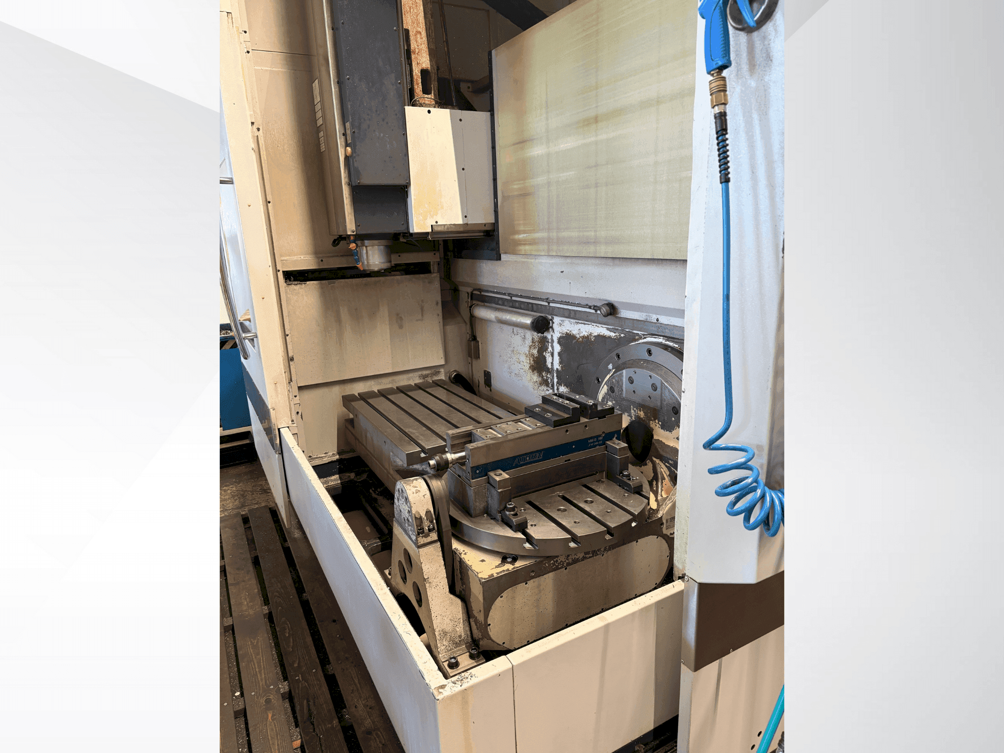 Vue de face de la machine SPINNER U-1520