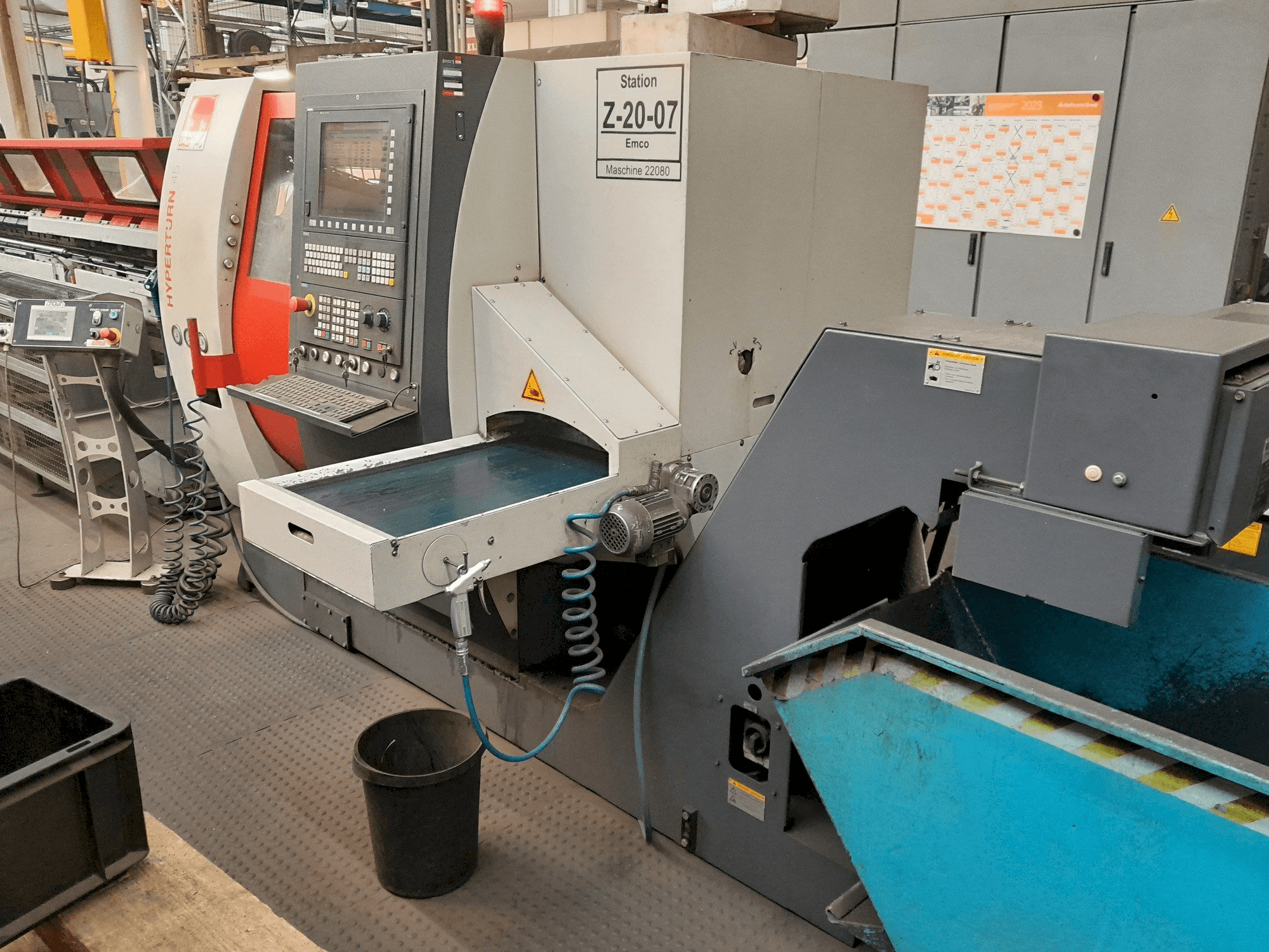 Vue de face de la machine EMCO Hyperturn 45