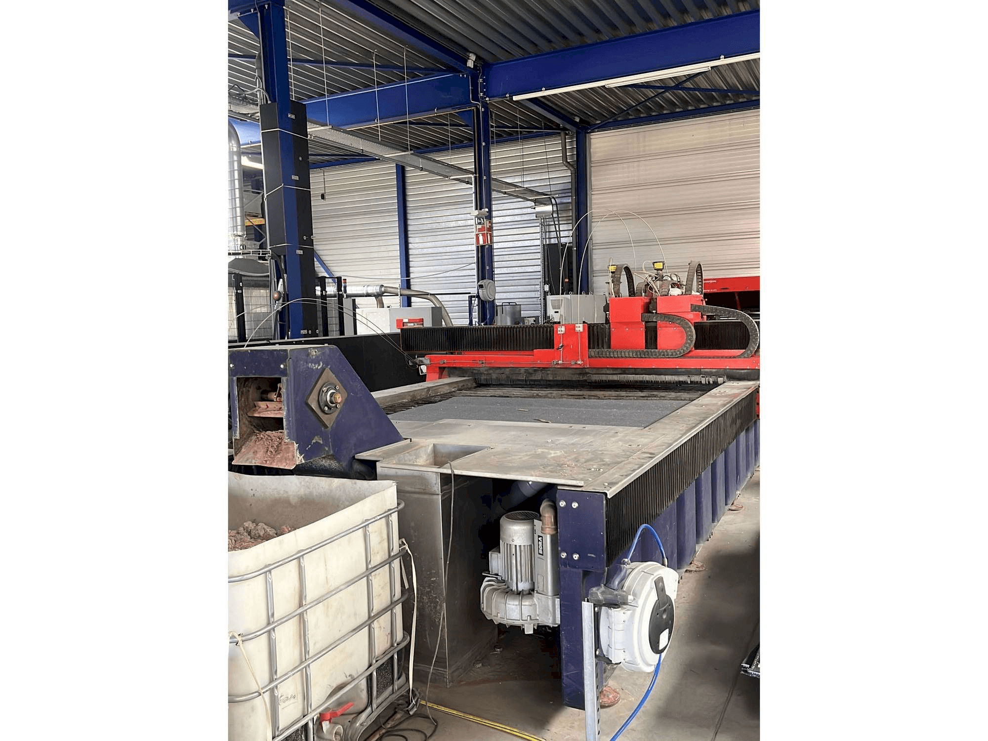 Vue de face de la machine Bystronic ByJet 4020