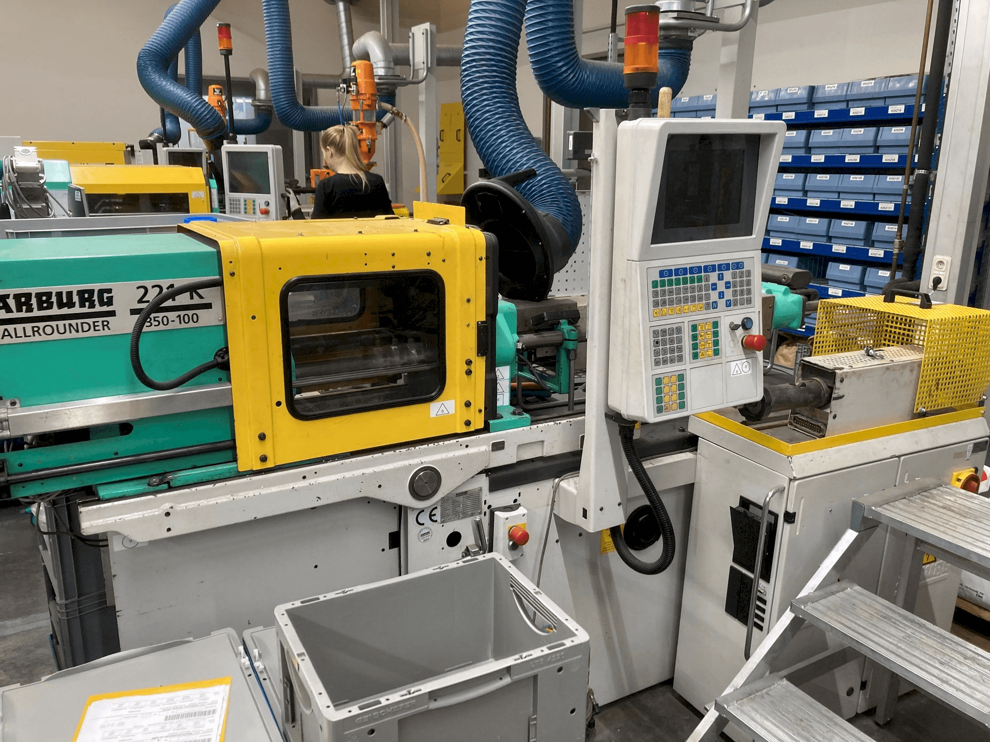 Vue de face de la machine Arburg 221 K 350-100U