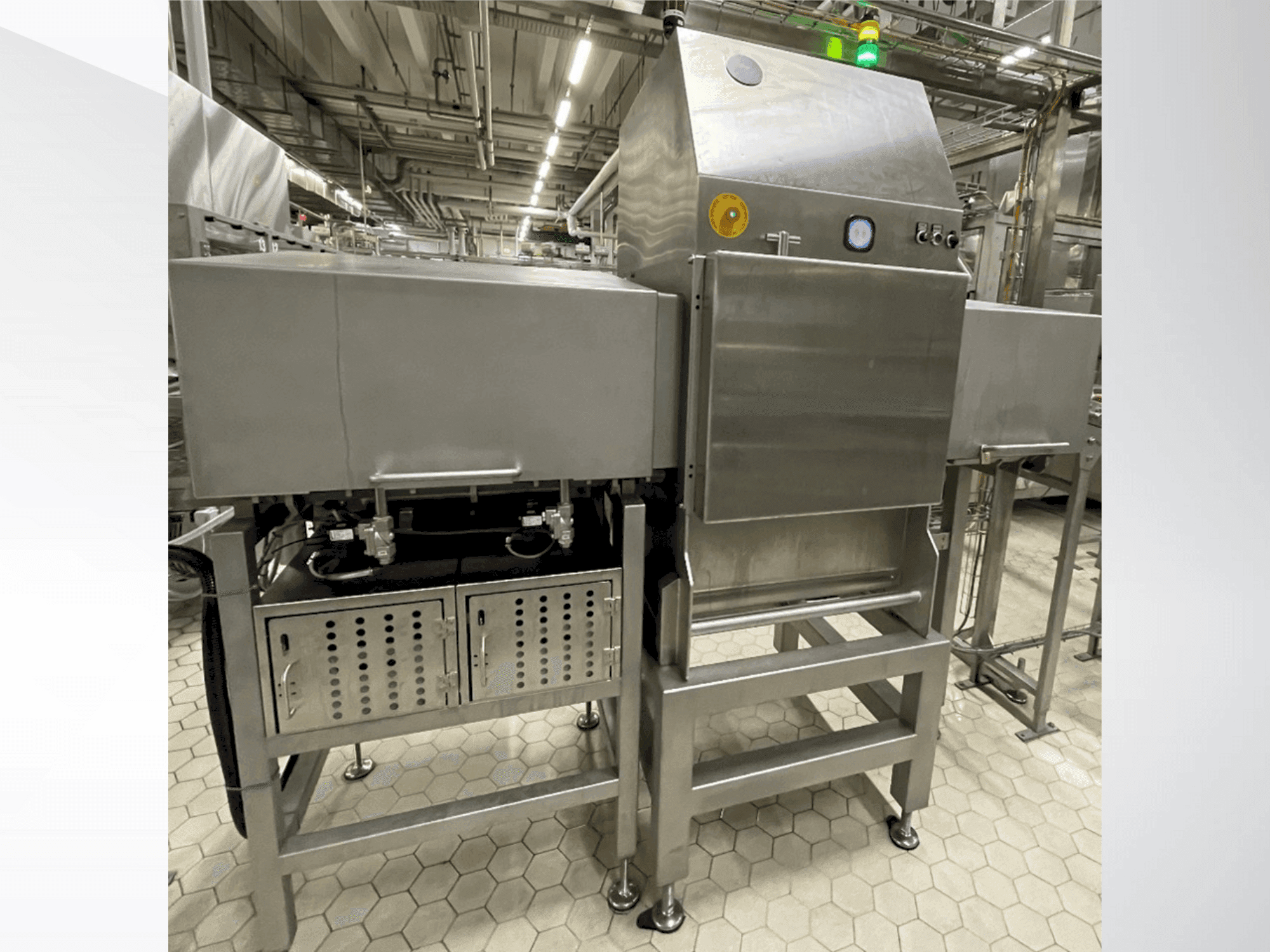 Vue de face de la machine WIPOTEC SC 30