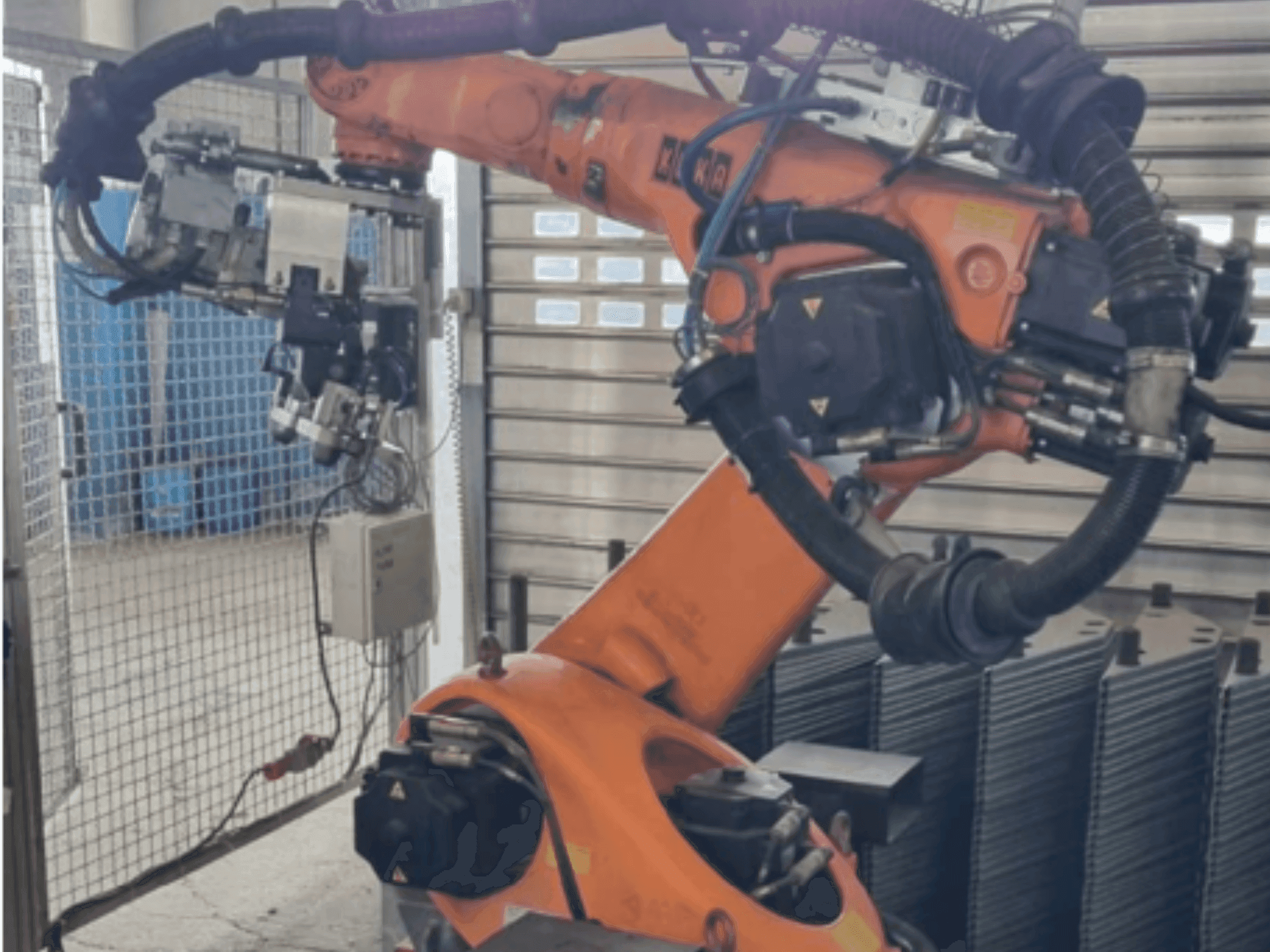 Vue de face de la machine KUKA KR 60-3