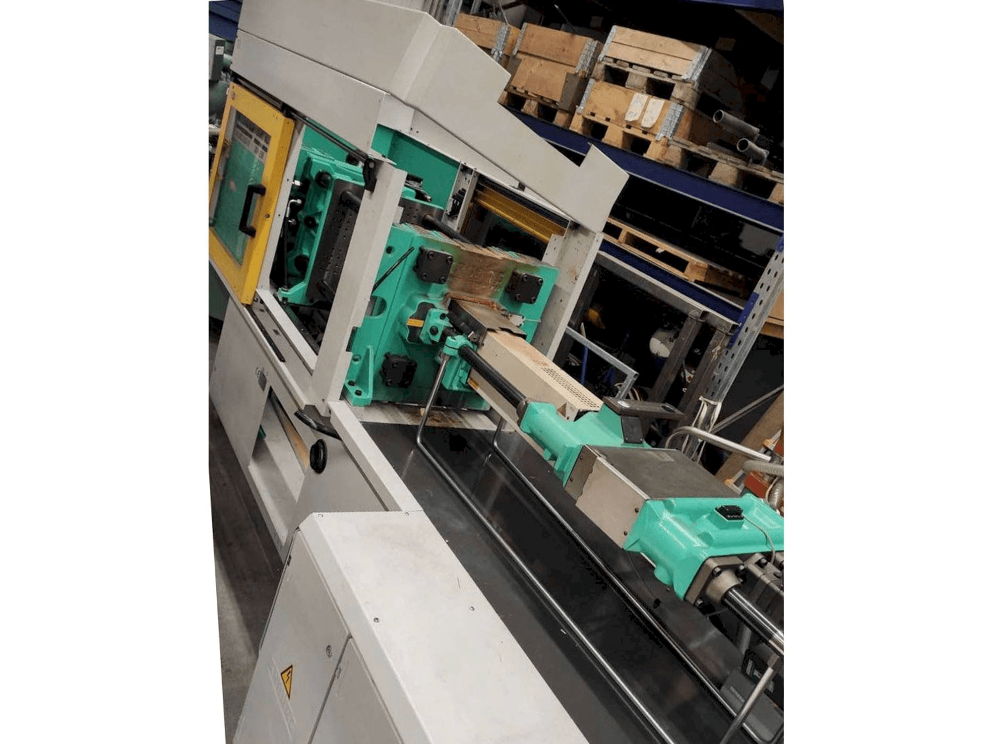 Vue de face de la machine Arburg 370C-800-250