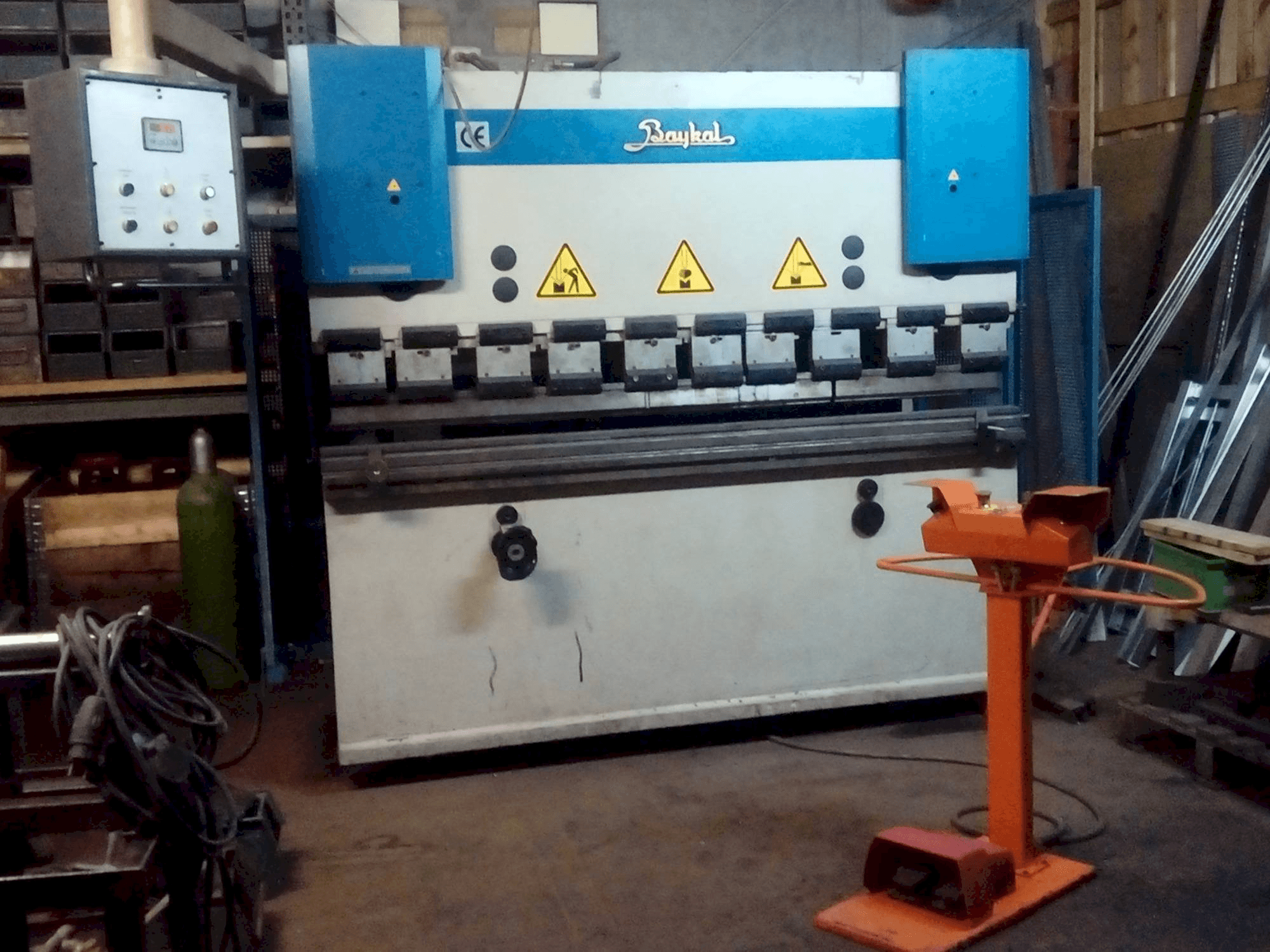 Front view of Baykal APH-2103/40 machine