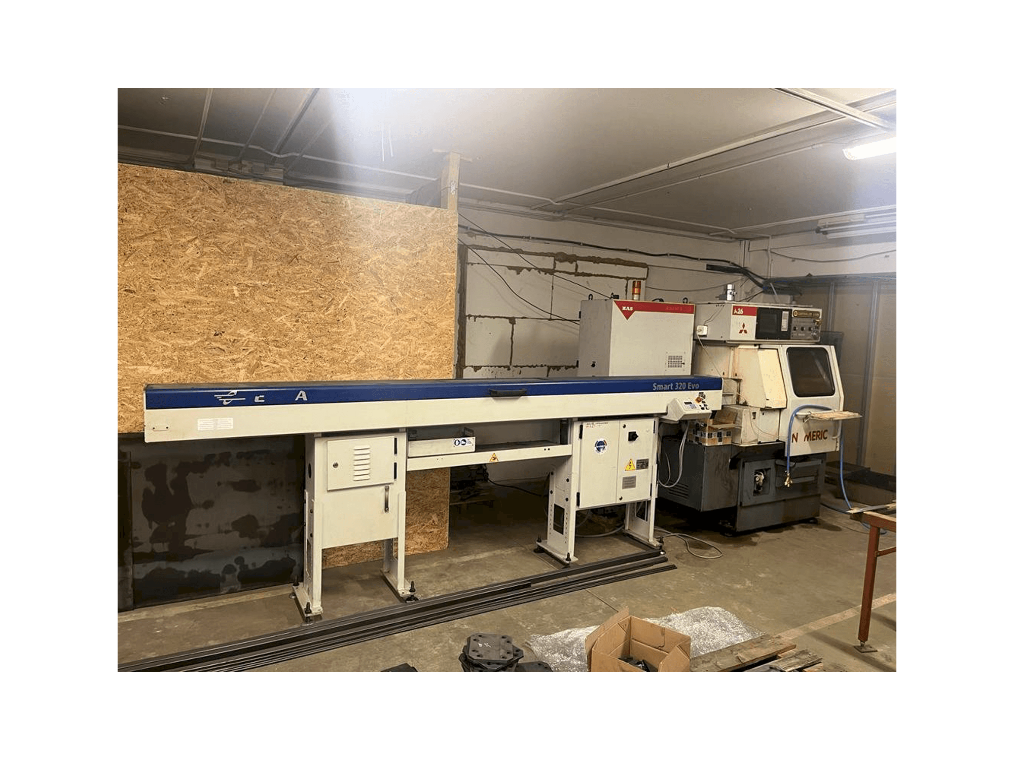 Vue de face de la machine KOVOSVIT MAS Numeric A26 CNC