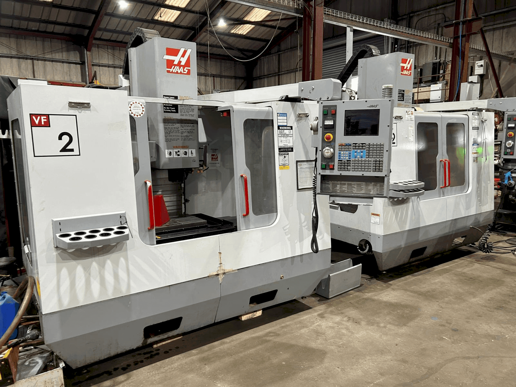 Vue de face de la machine HAAS VF2