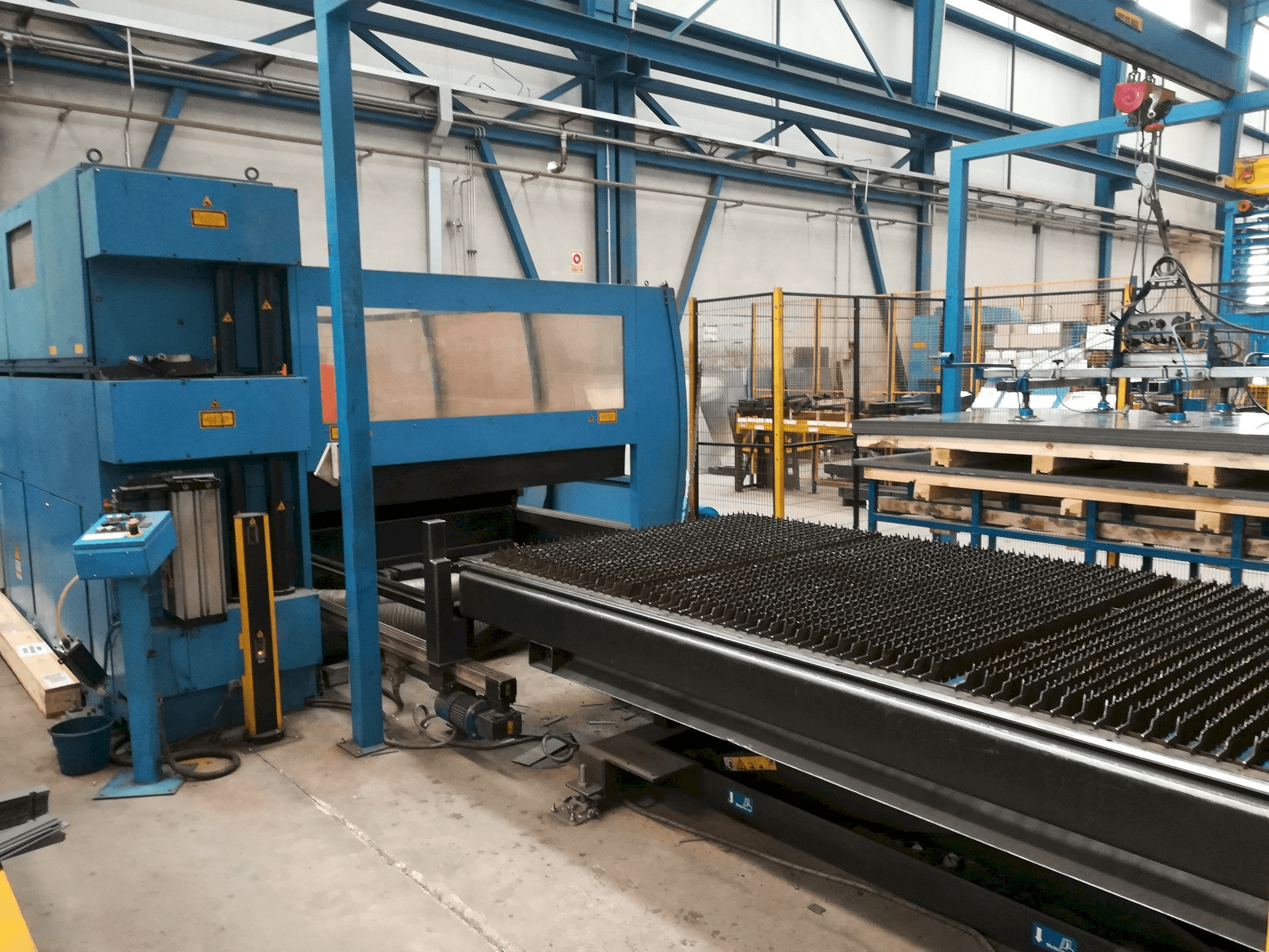 Front view of Prima Industrie Platino 1530 machine