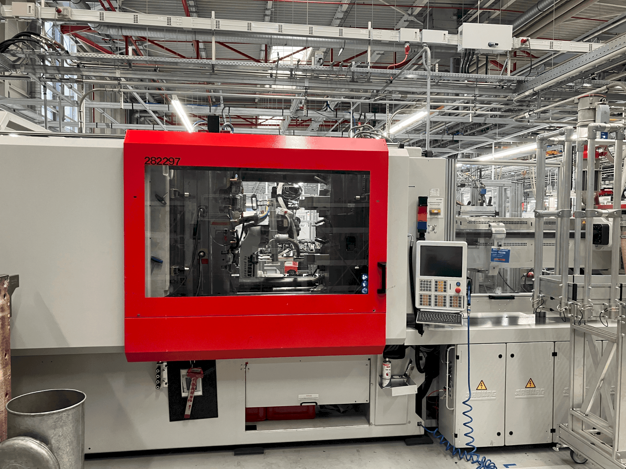 Vue de face de la machine Arburg Allrounder 920 S 5000-2100