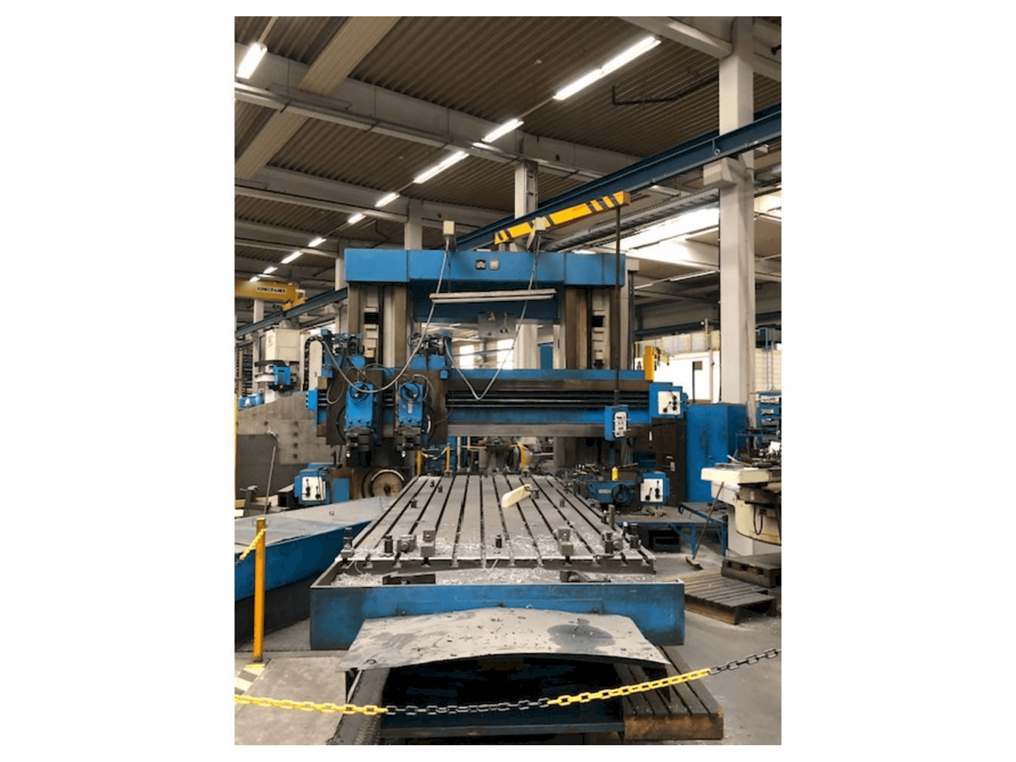 Vue de face de la machine SHV FELD12 Q251