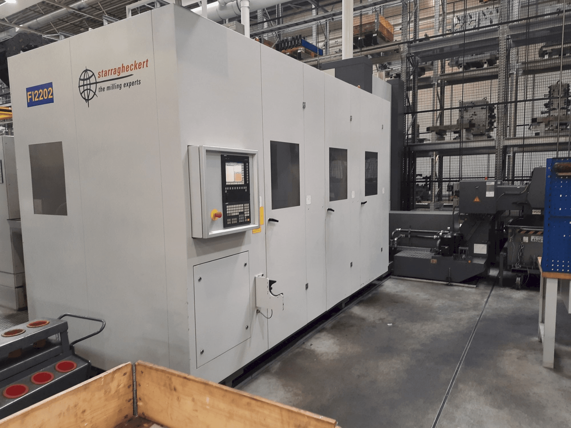 Front view of Heckert HEC 1000 machine