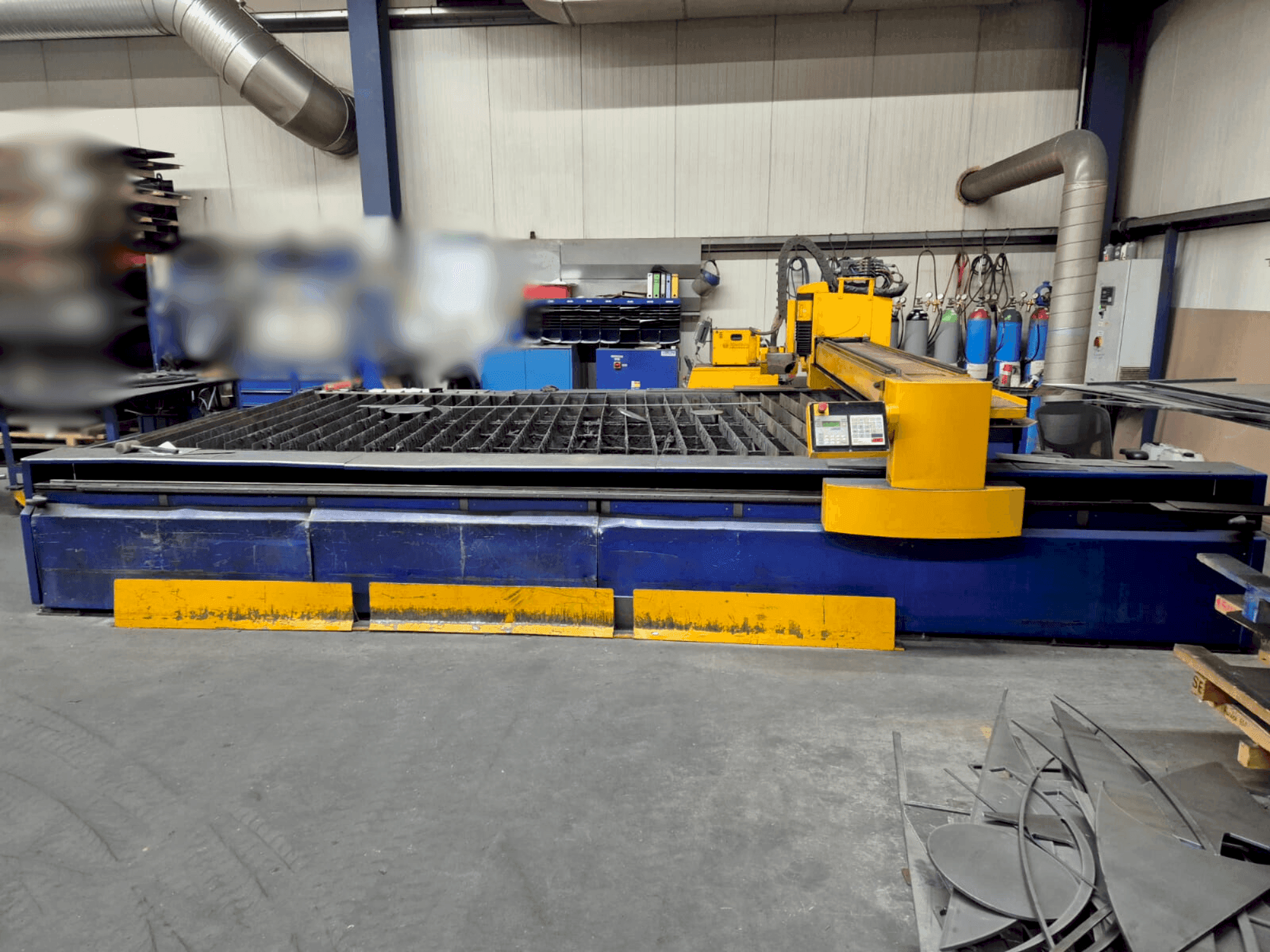 Vue de face de la machine MicroStep SPL-P 4501.25