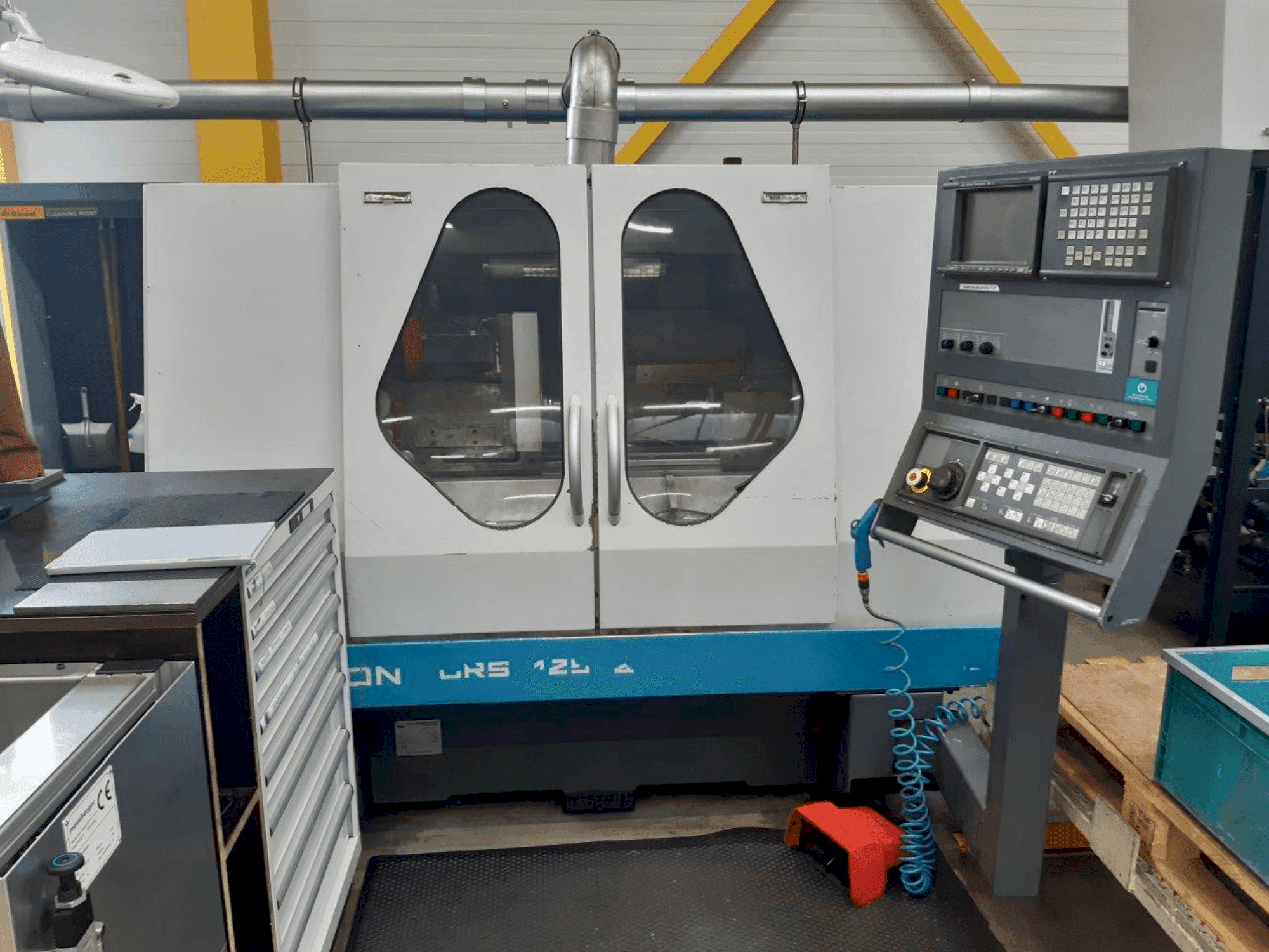 Vue de face de la machine KELLENBERGER Kel-Vision URS 125