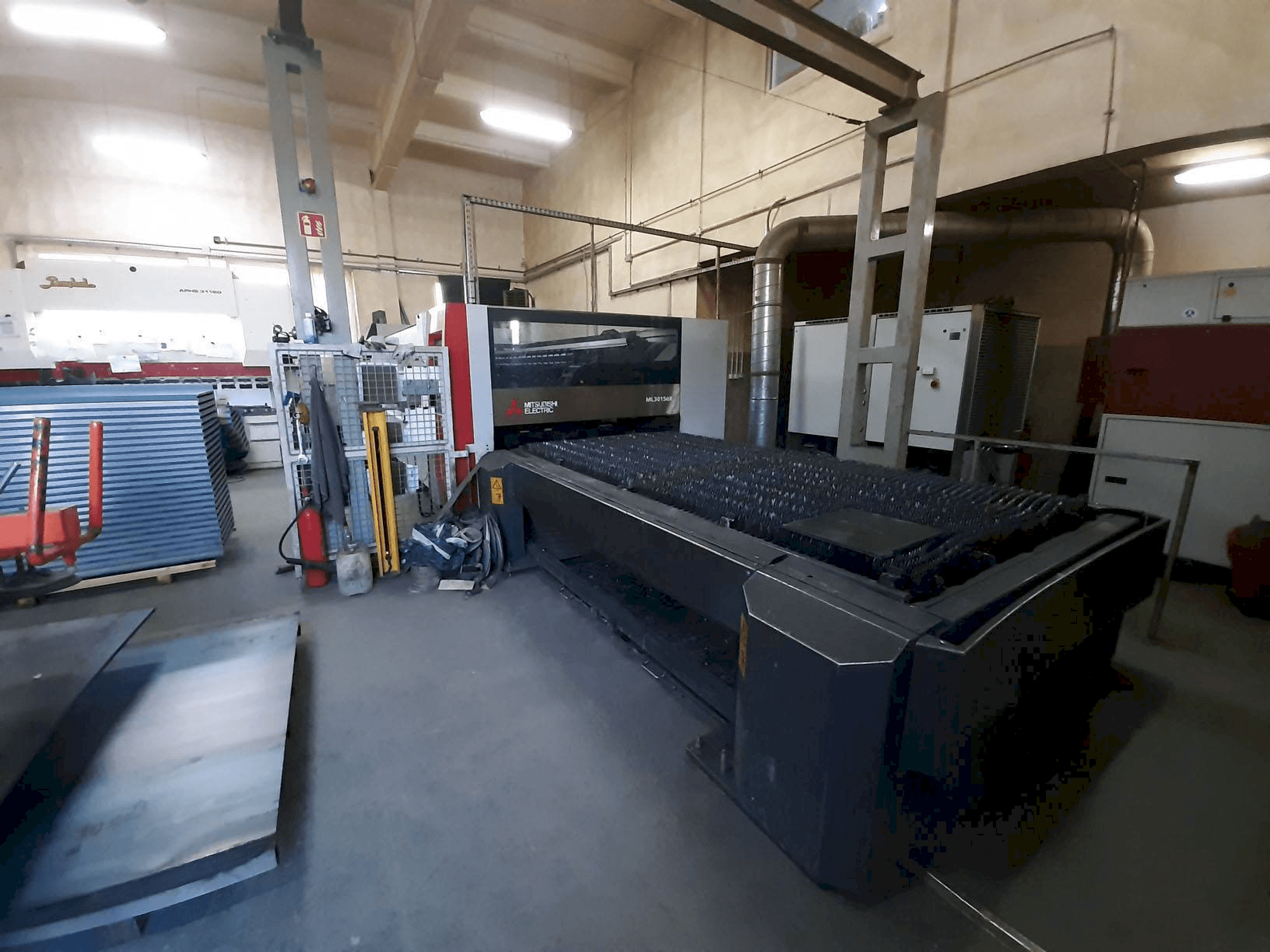 Front view of Mitsubishi ML3015 eX(S2)-450F-R machine