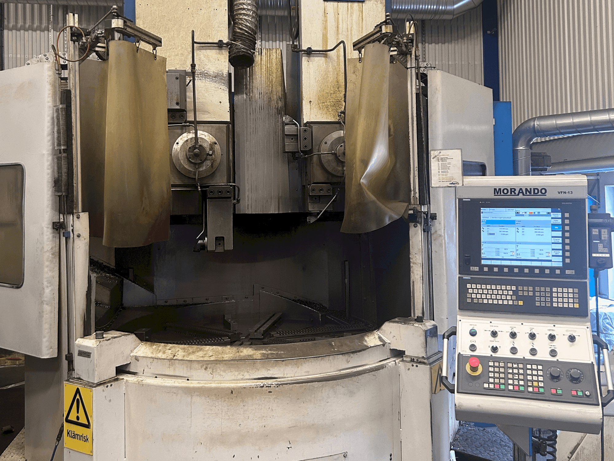 Vue de face de la machine MORANDO VFN13