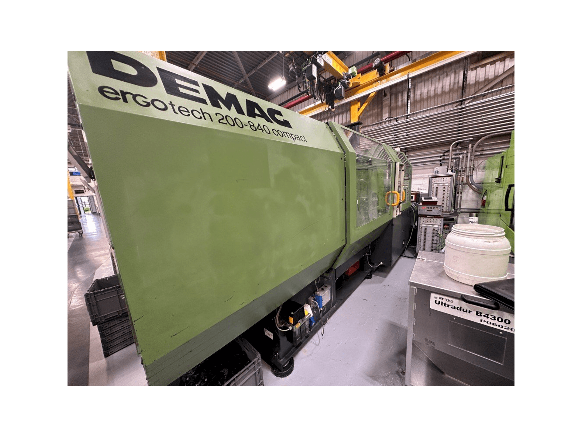 Vue latérale gauche de la machine DEMAG Ergotech 200-840 Compact