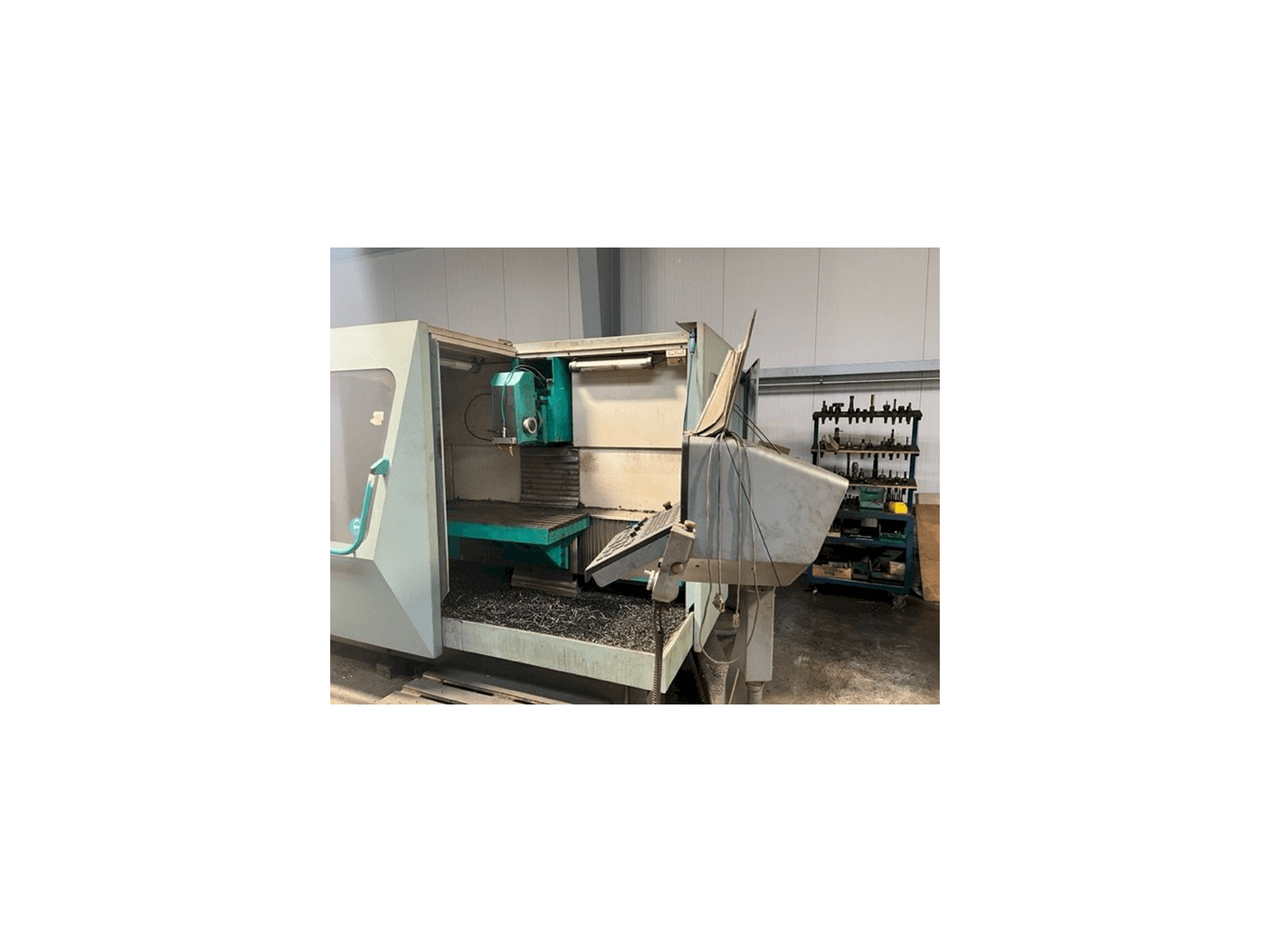 Front view of DECKEL FP 4-60 machine