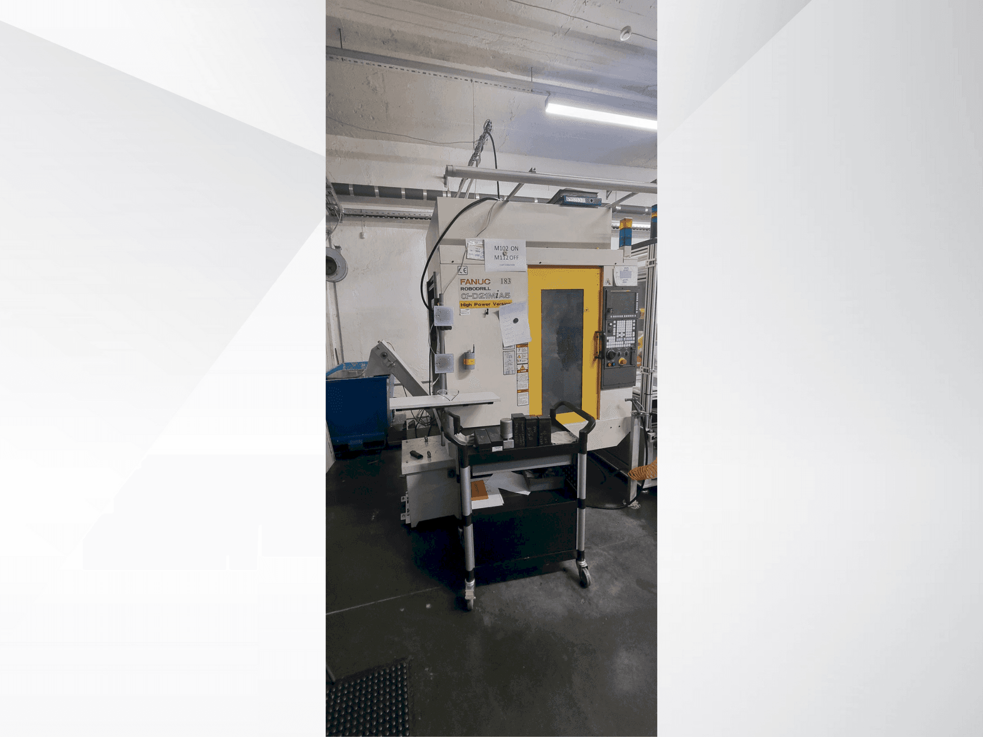 Vue de face de la machine FANUC Robodrill α-D21 MiA5