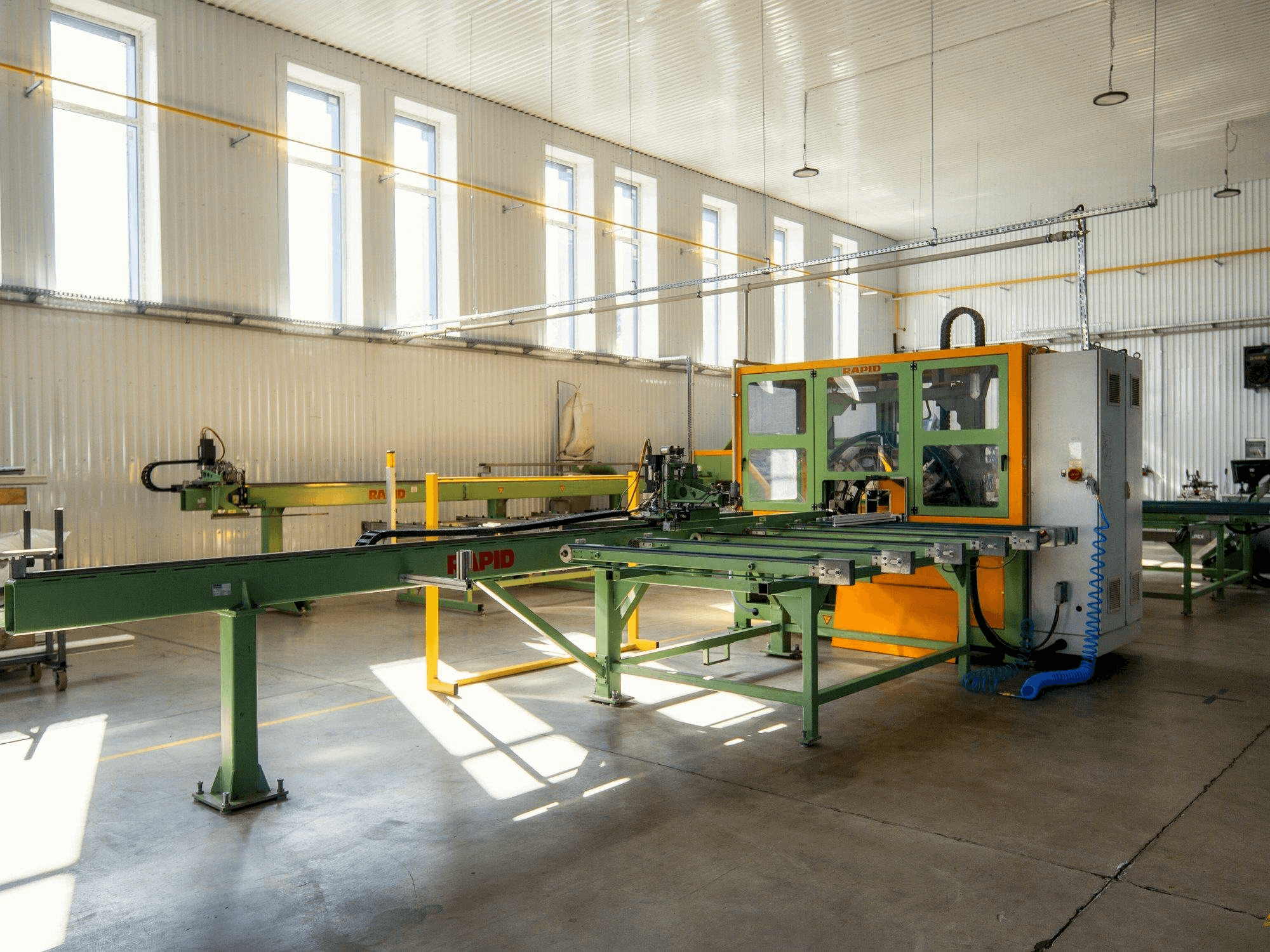 Vue de face de la machine RAPID MFC EVOLUTION II