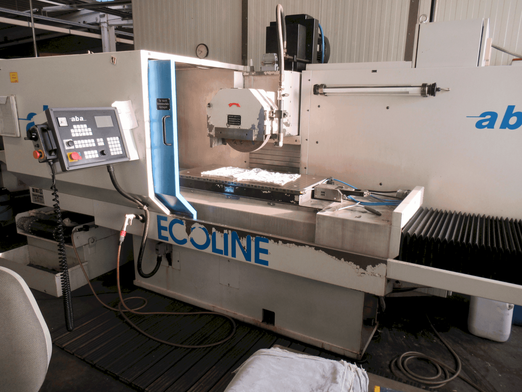 Vue de face de la machine ABA EL 1006