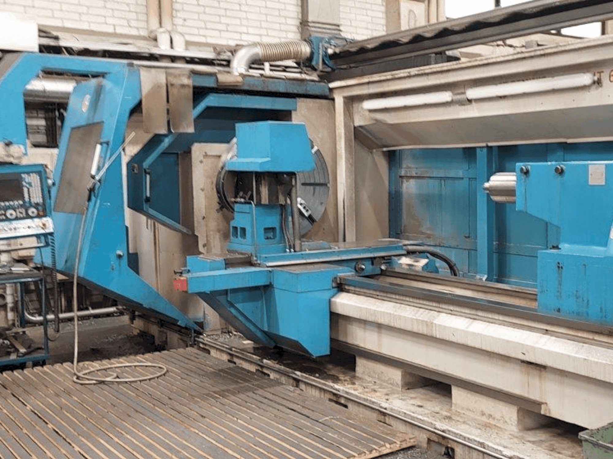 Vue de face de la machine Geminis GTH 6 G2-1300 x 3000