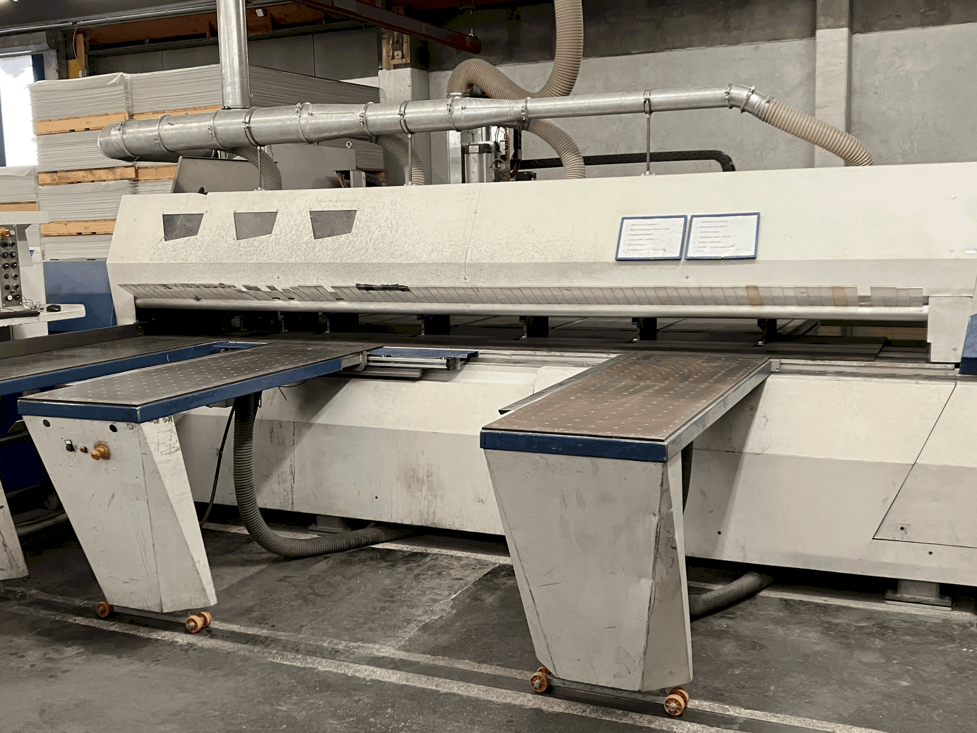 Vue de face de la machine PANHANS 2006