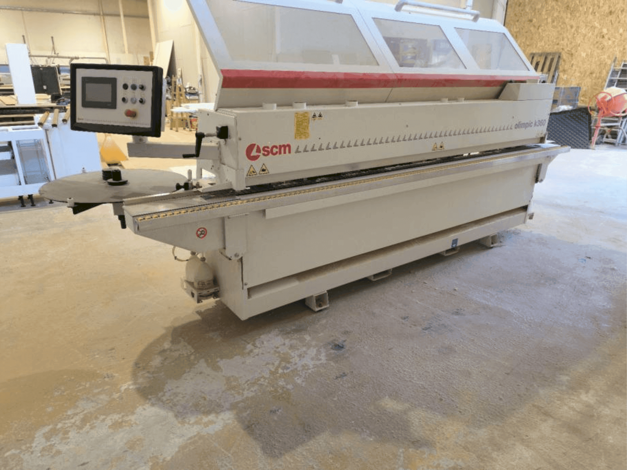 Vue de face de la machine SCM Olimpic K360