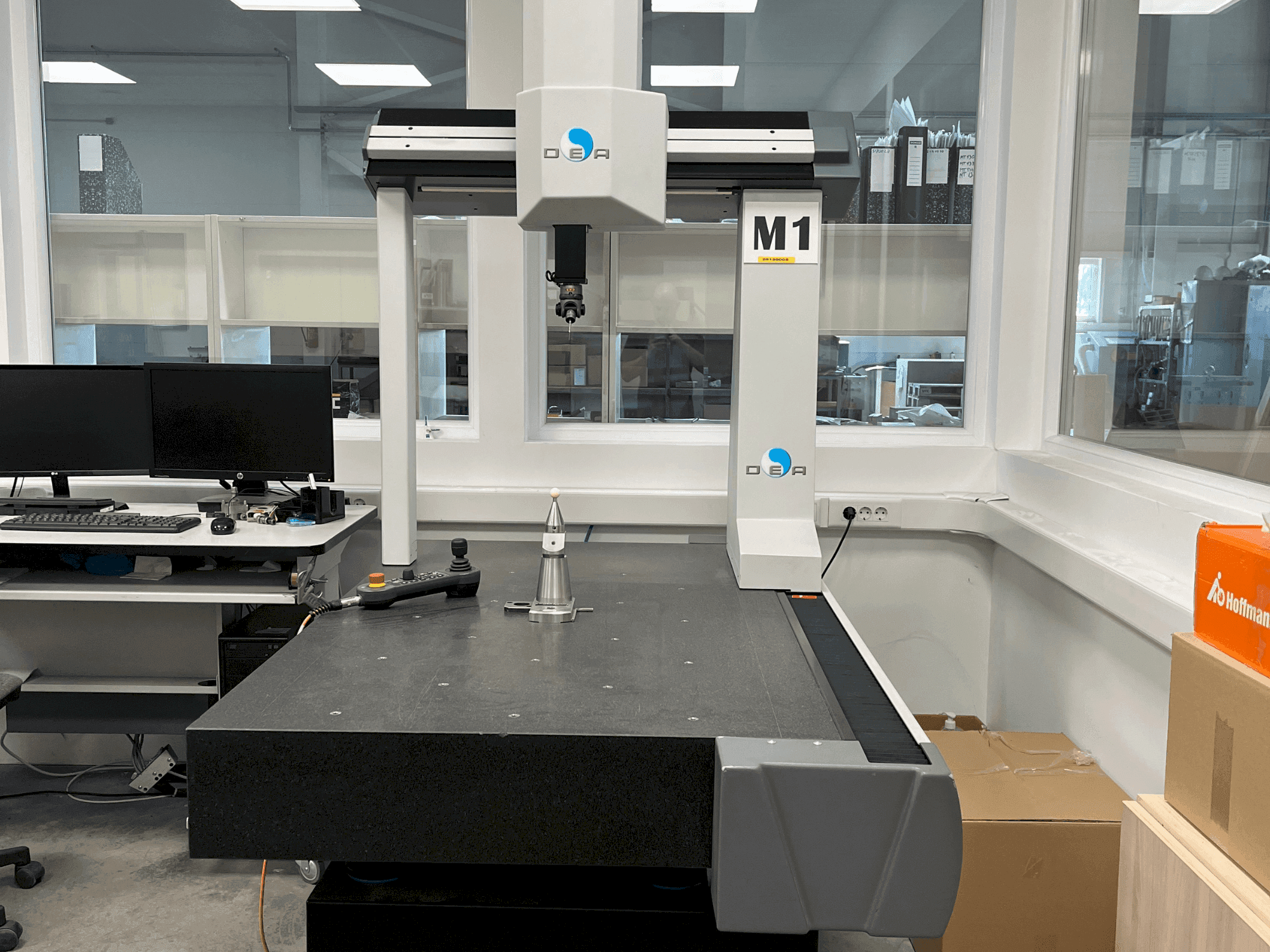 Vue de face de la machine Hexagon PIONEER 061006