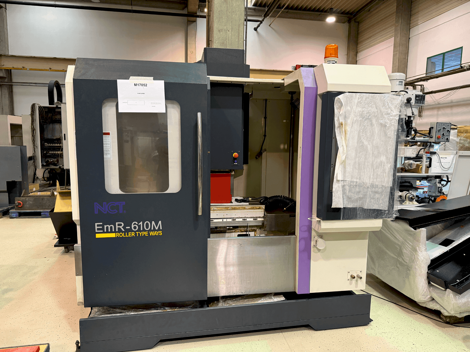 Vue de face de la machine NCT EmR-610M