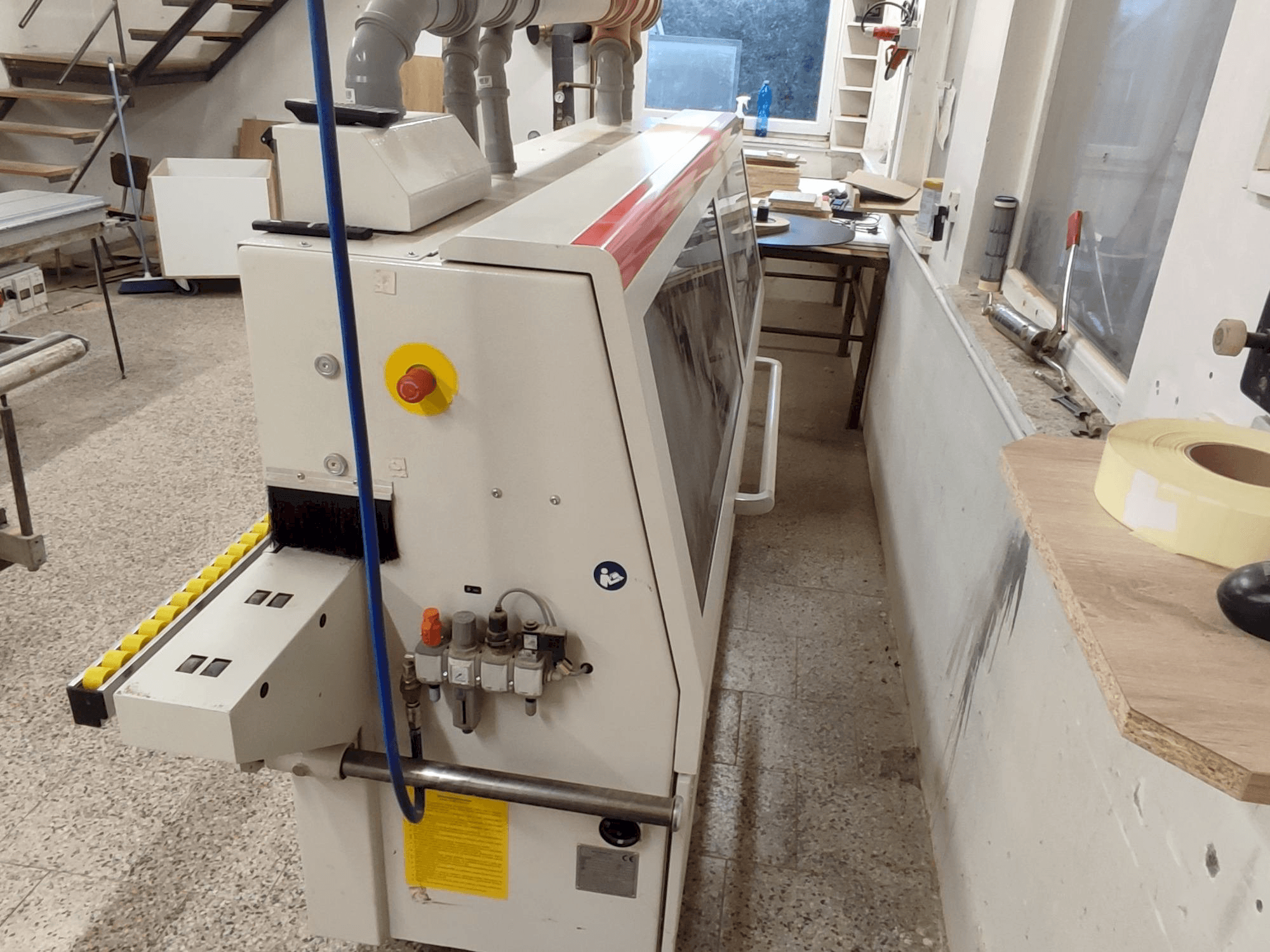 Vue de face de la machine SCM olimpic K 260 Evo