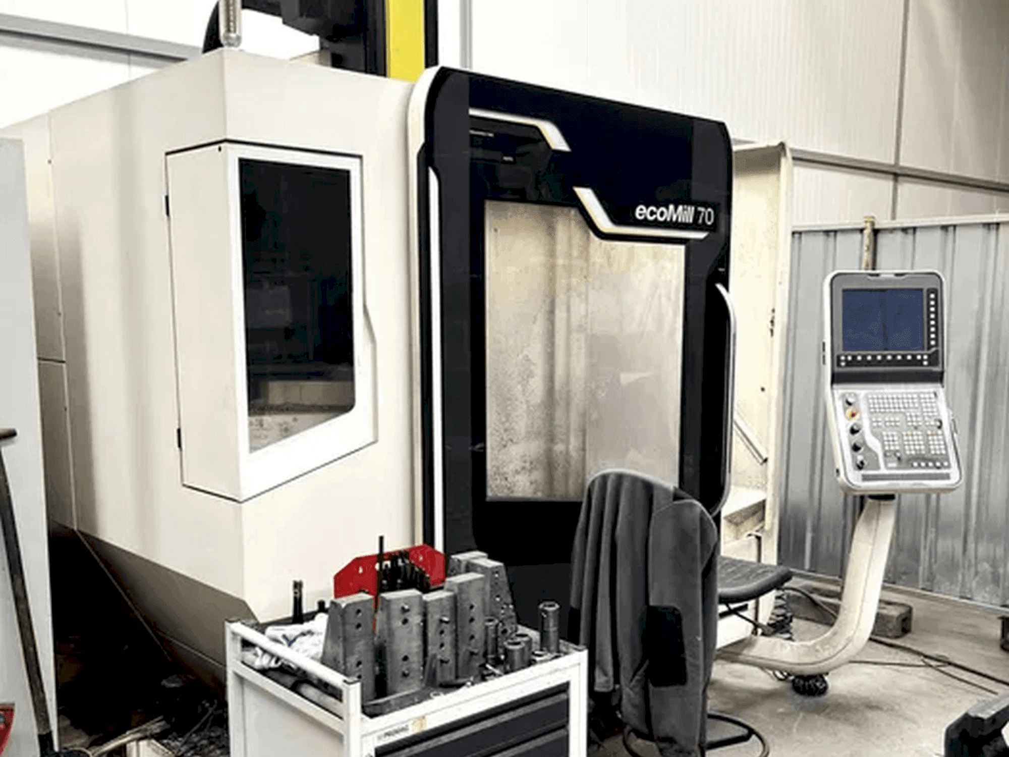 Vue de face de la machine DMG MORI ecoMill 70