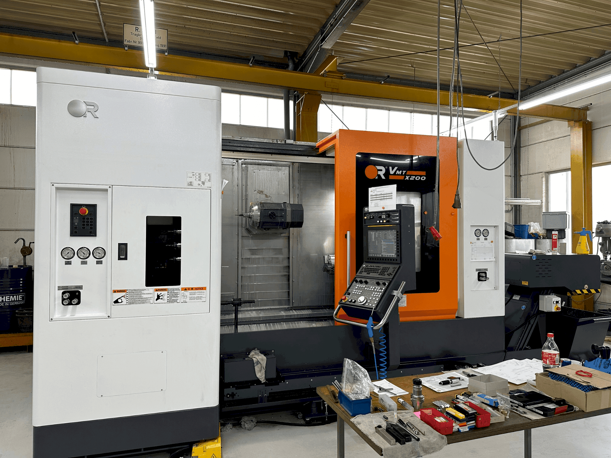 Vue de face de la machine Victor VMT X200 (2023)